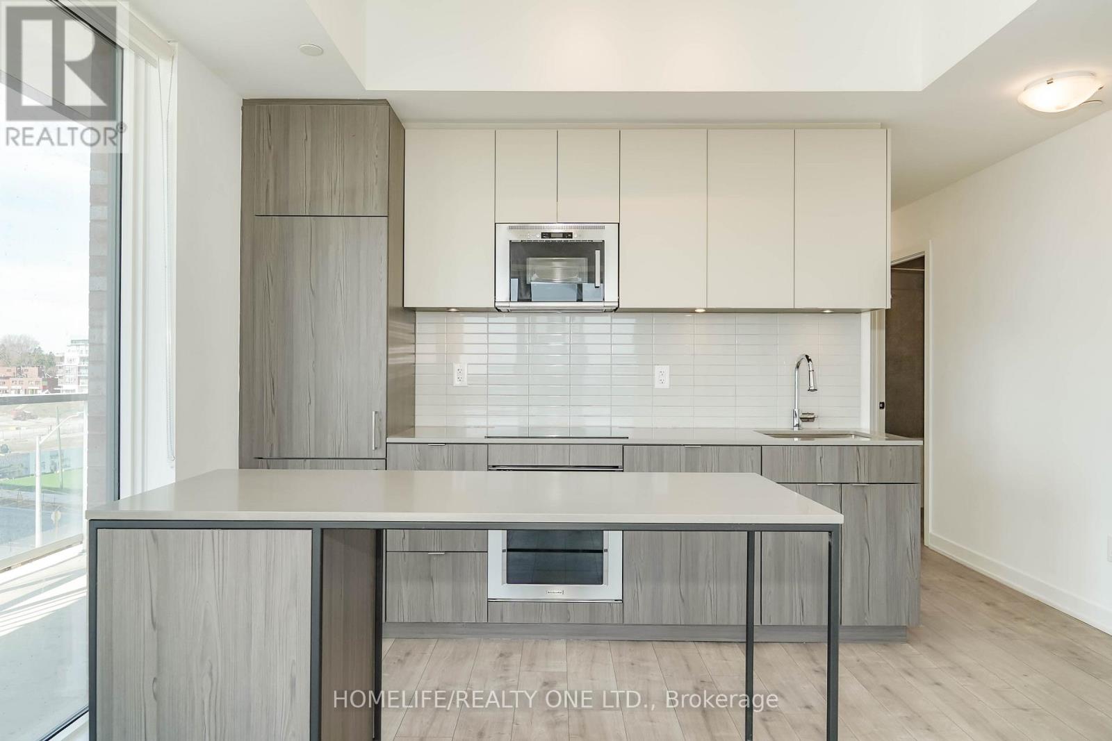 421 - 220 Missinnihe Way, Mississauga, Ontario  L5H 0A9 - Photo 10 - W12977652