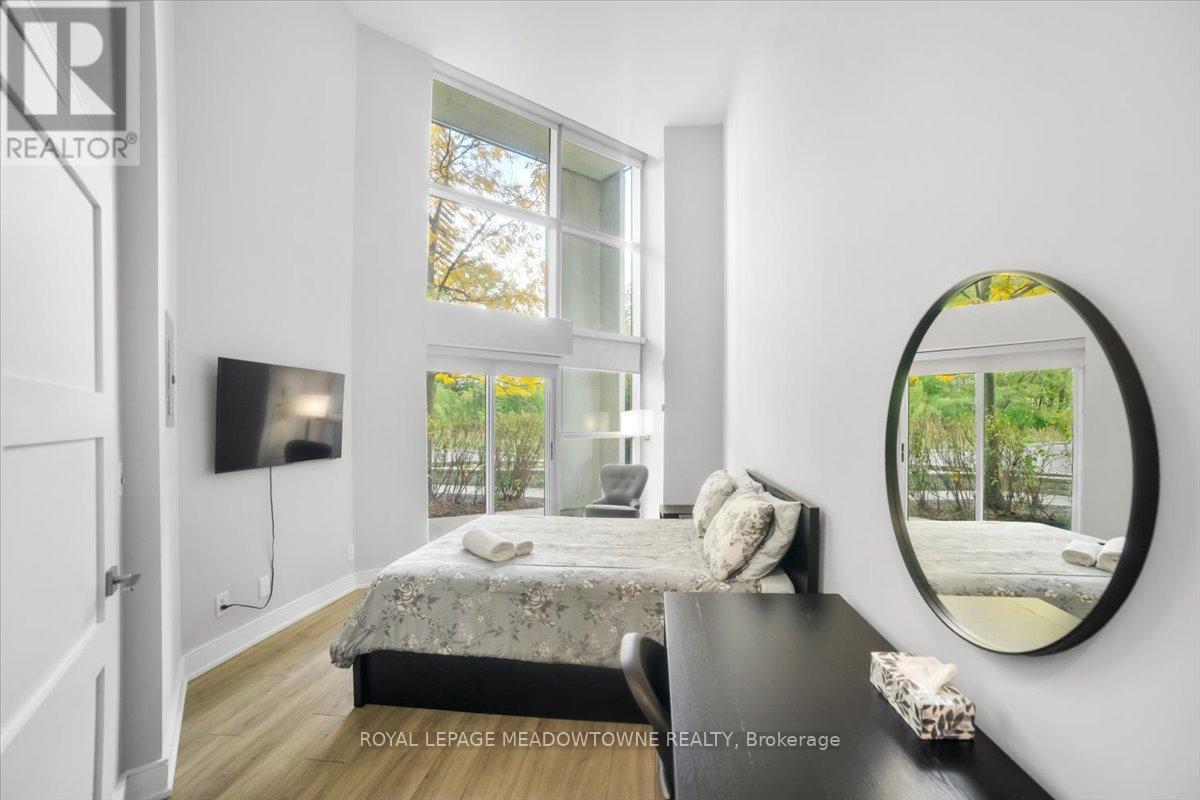 914 - 220 Burnhamthorpe Road W, Mississauga, Ontario  L5B 4N4 - Photo 45 - W12686240