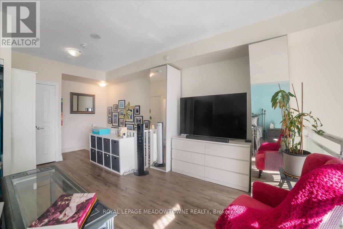 914 - 220 Burnhamthorpe Road W, Mississauga, Ontario  L5B 4N4 - Photo 20 - W12686240