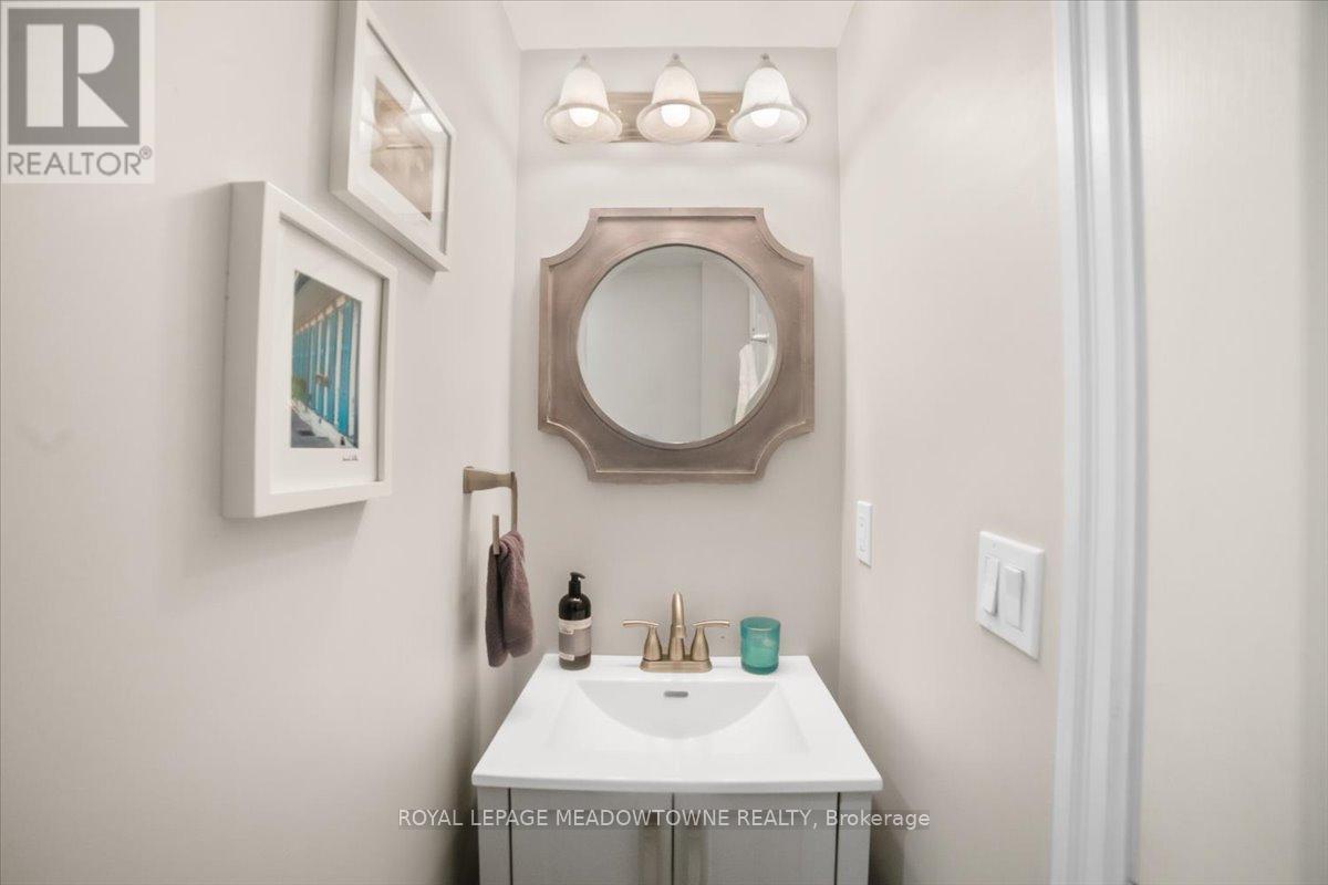 914 - 220 Burnhamthorpe Road W, Mississauga, Ontario  L5B 4N4 - Photo 37 - W12686240