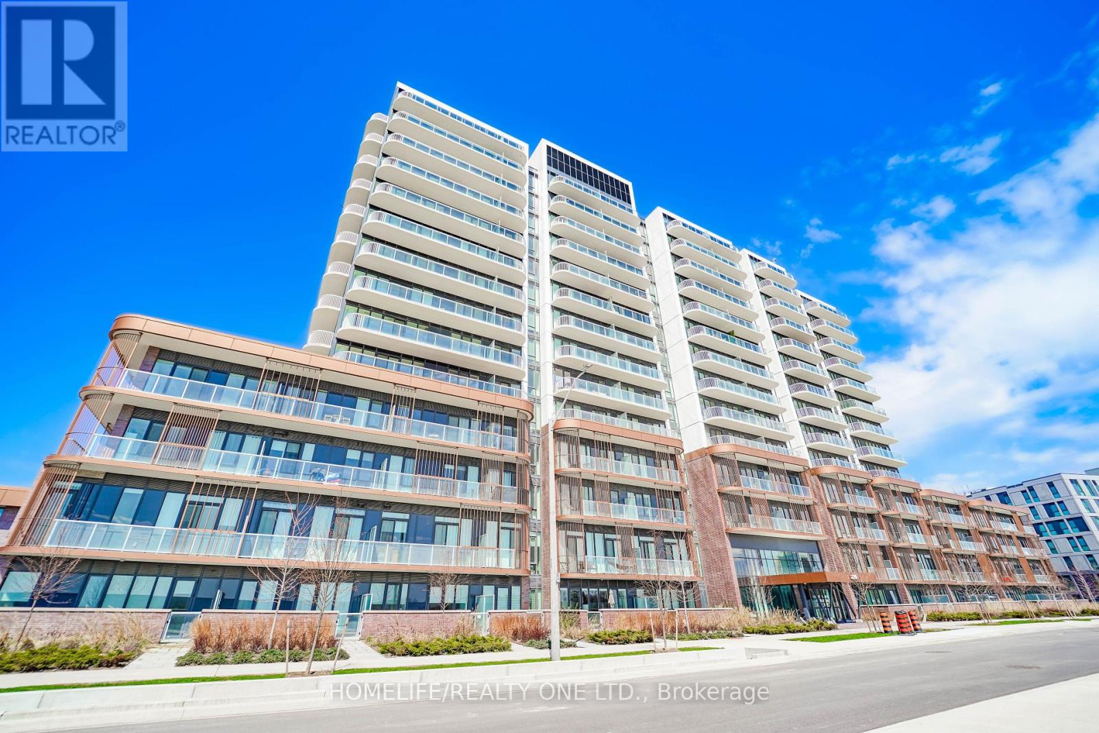 421 - 220 Missinnihe Way, Mississauga, Ontario  L5H 0A9 - Photo 2 - W12977652