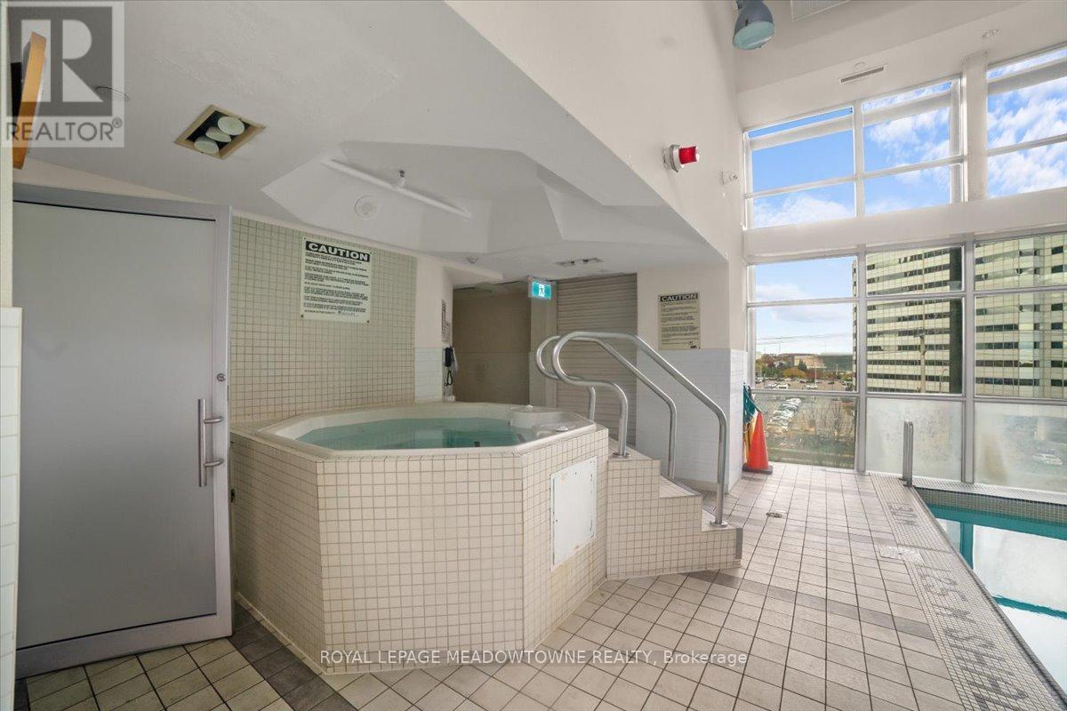 914 - 220 Burnhamthorpe Road W, Mississauga, Ontario  L5B 4N4 - Photo 43 - W12686240