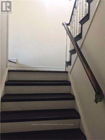 17 Timberlane Drive, Brampton, Ontario  L6Y 3Y6 - Photo 4 - W13029510