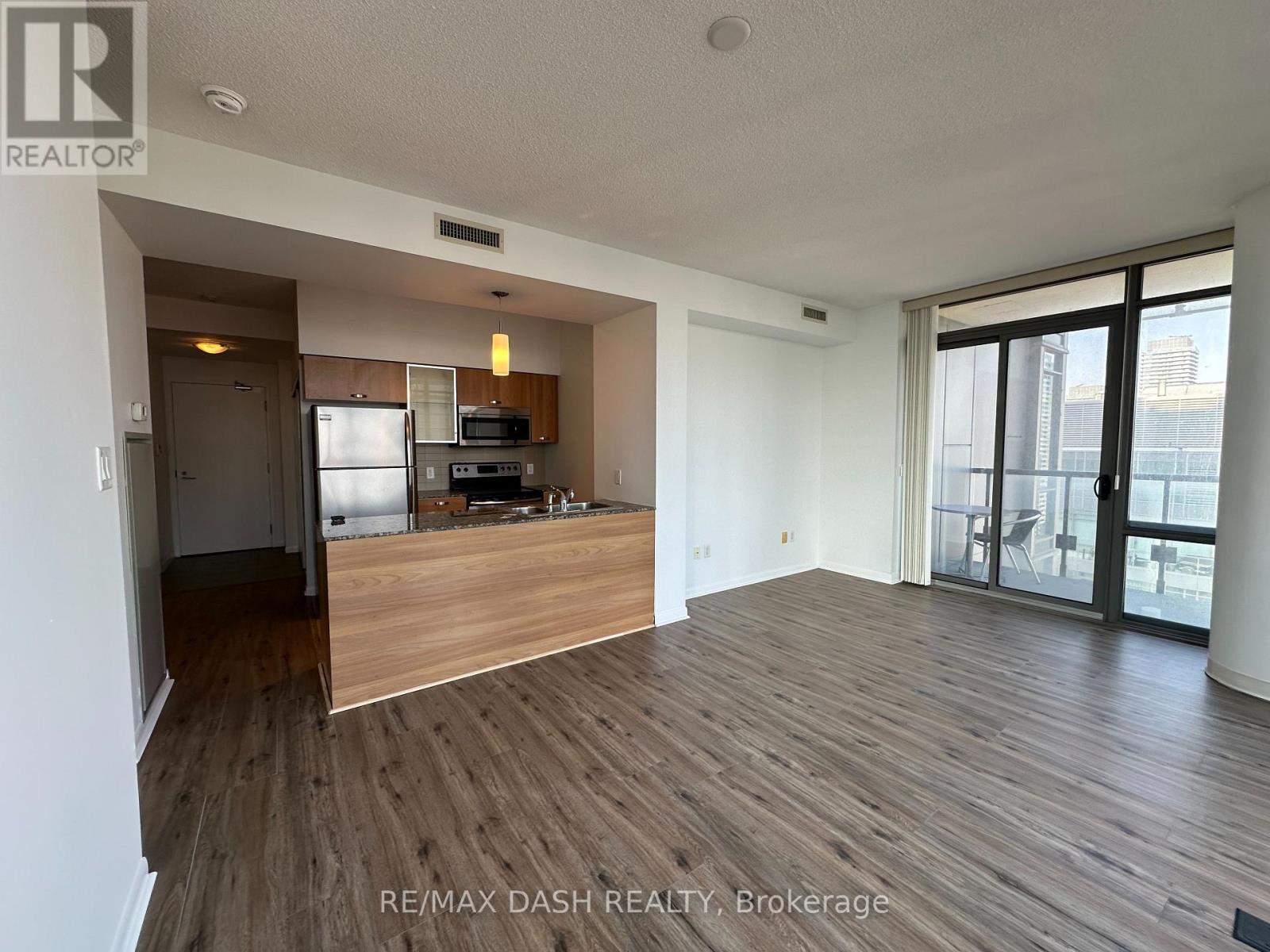 3707 - 38 Grenville Street, Toronto, Ontario  M4Y 1X4 - Photo 15 - C12883140