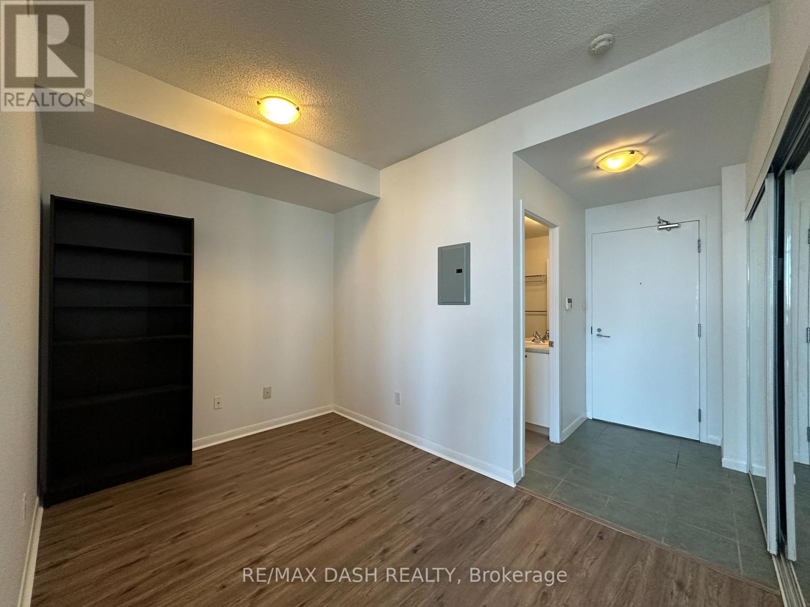 3707 - 38 Grenville Street, Toronto, Ontario  M4Y 1X4 - Photo 23 - C12883140