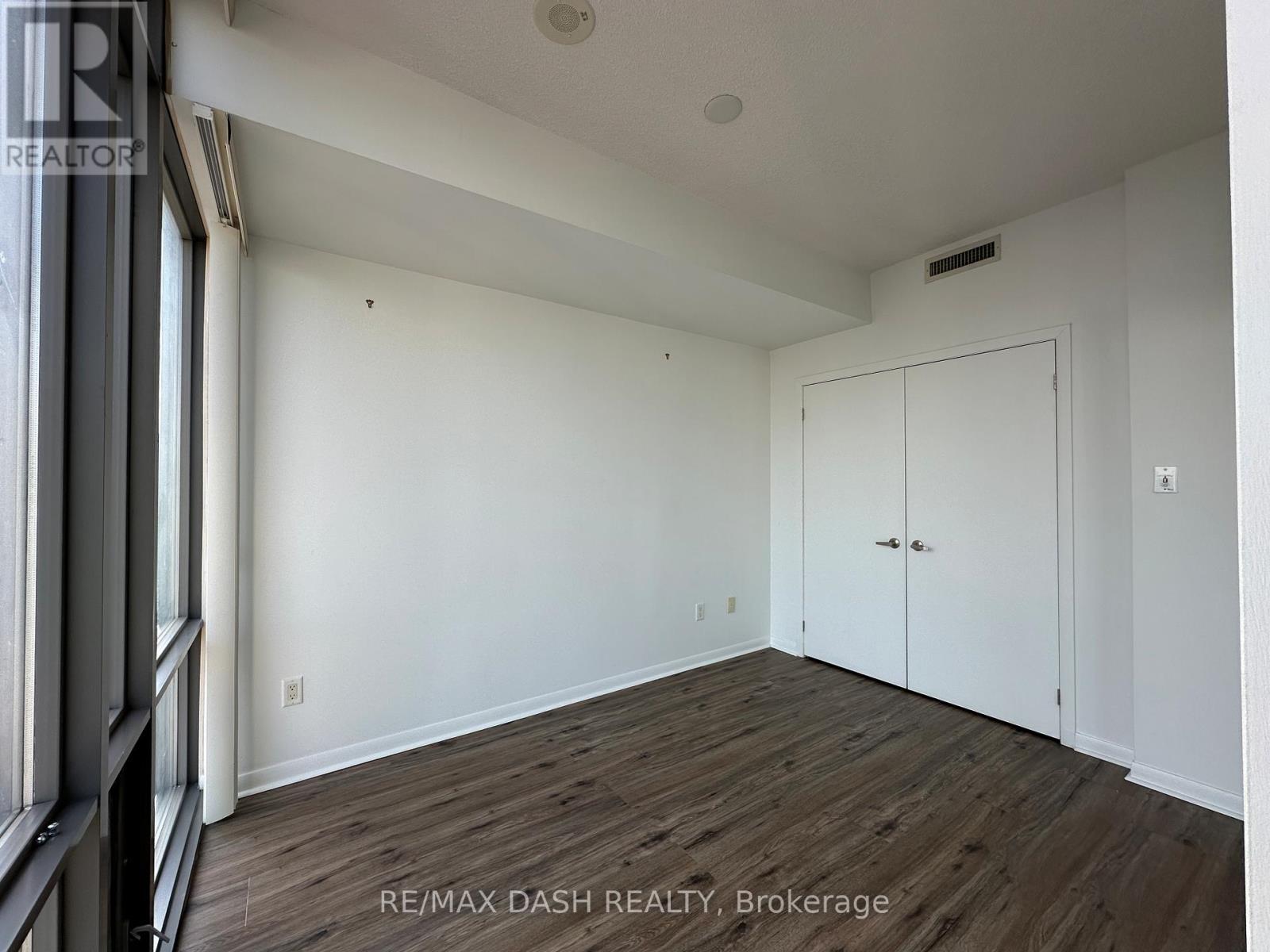 3707 - 38 Grenville Street, Toronto, Ontario  M4Y 1X4 - Photo 13 - C12883140