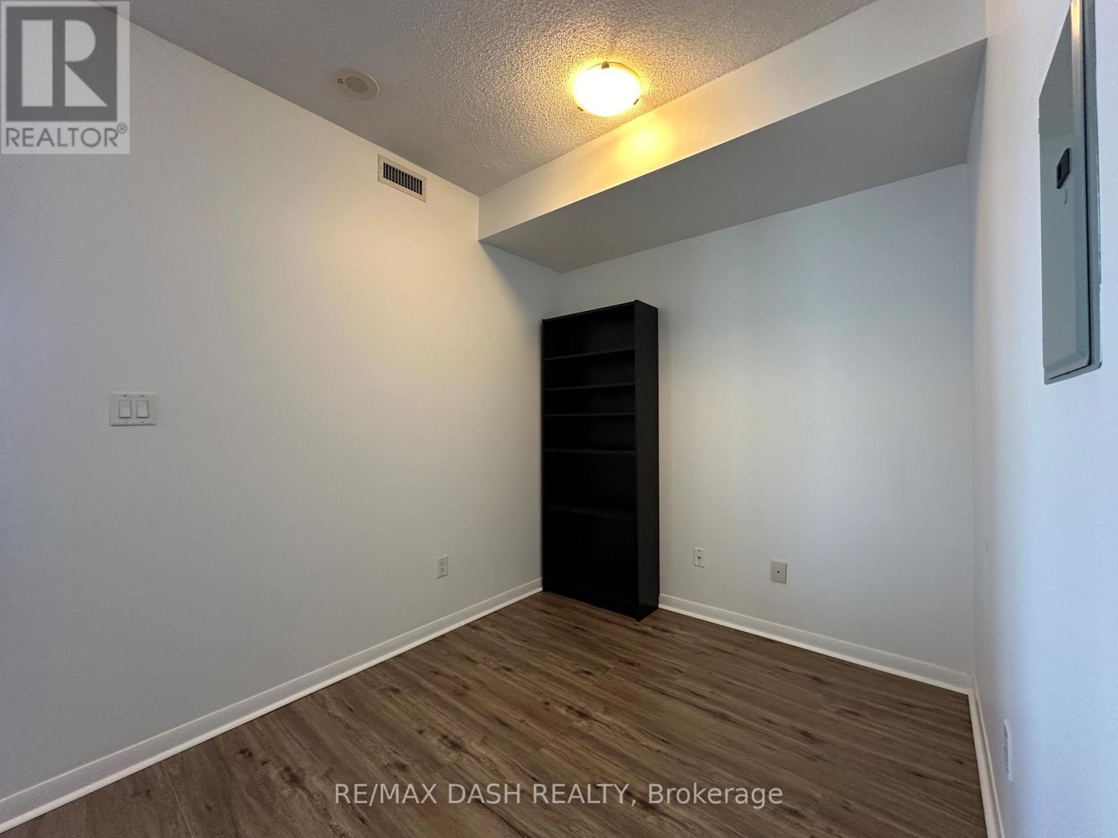 3707 - 38 Grenville Street, Toronto, Ontario  M4Y 1X4 - Photo 25 - C12883140