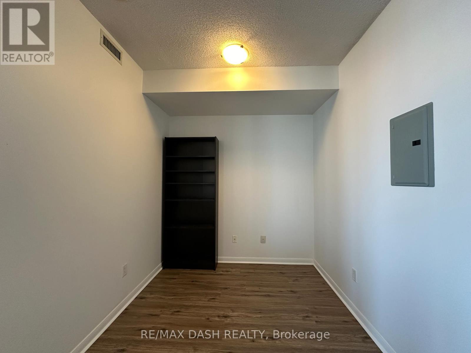 3707 - 38 Grenville Street, Toronto, Ontario  M4Y 1X4 - Photo 22 - C12883140