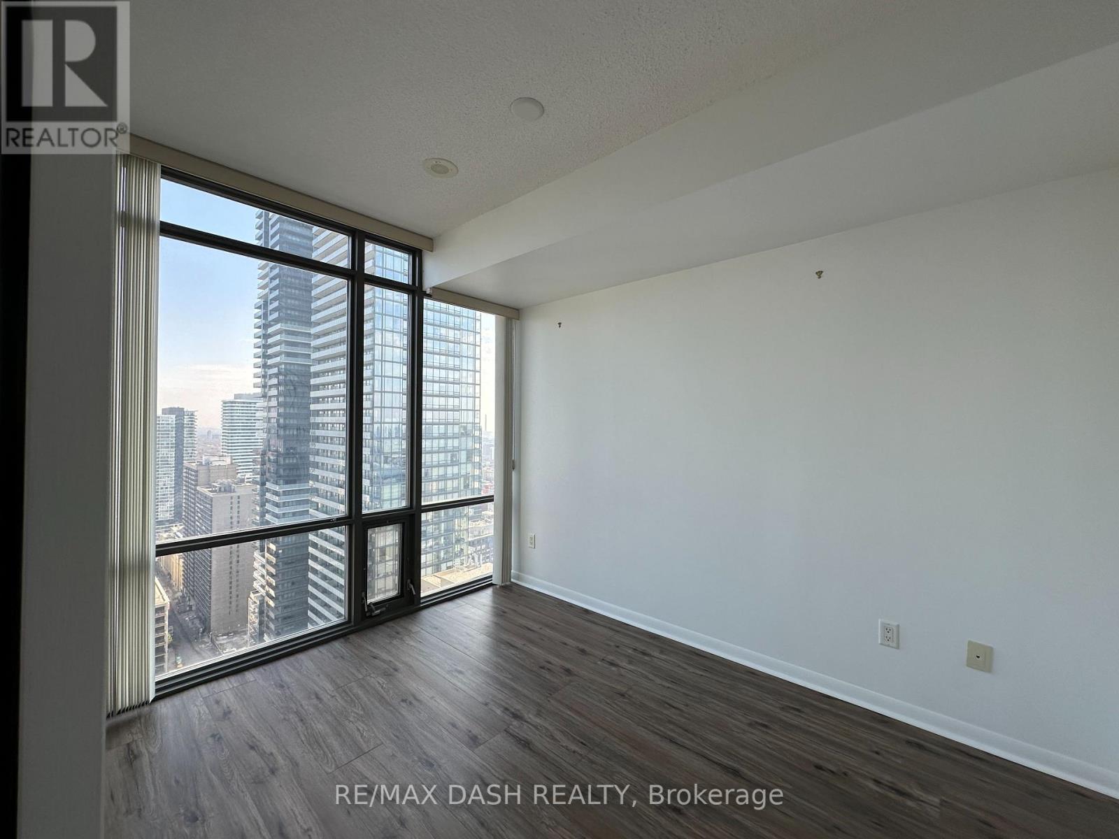 3707 - 38 Grenville Street, Toronto, Ontario  M4Y 1X4 - Photo 12 - C12883140