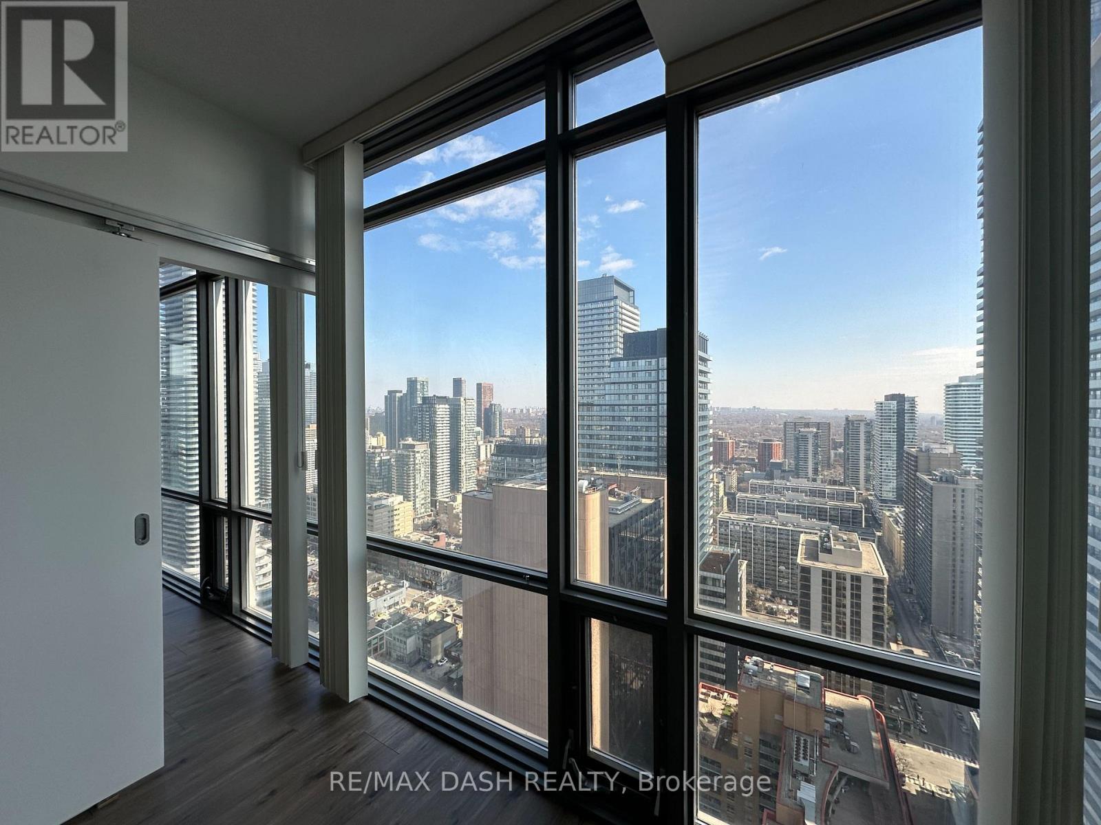 3707 - 38 Grenville Street, Toronto, Ontario  M4Y 1X4 - Photo 10 - C12883140