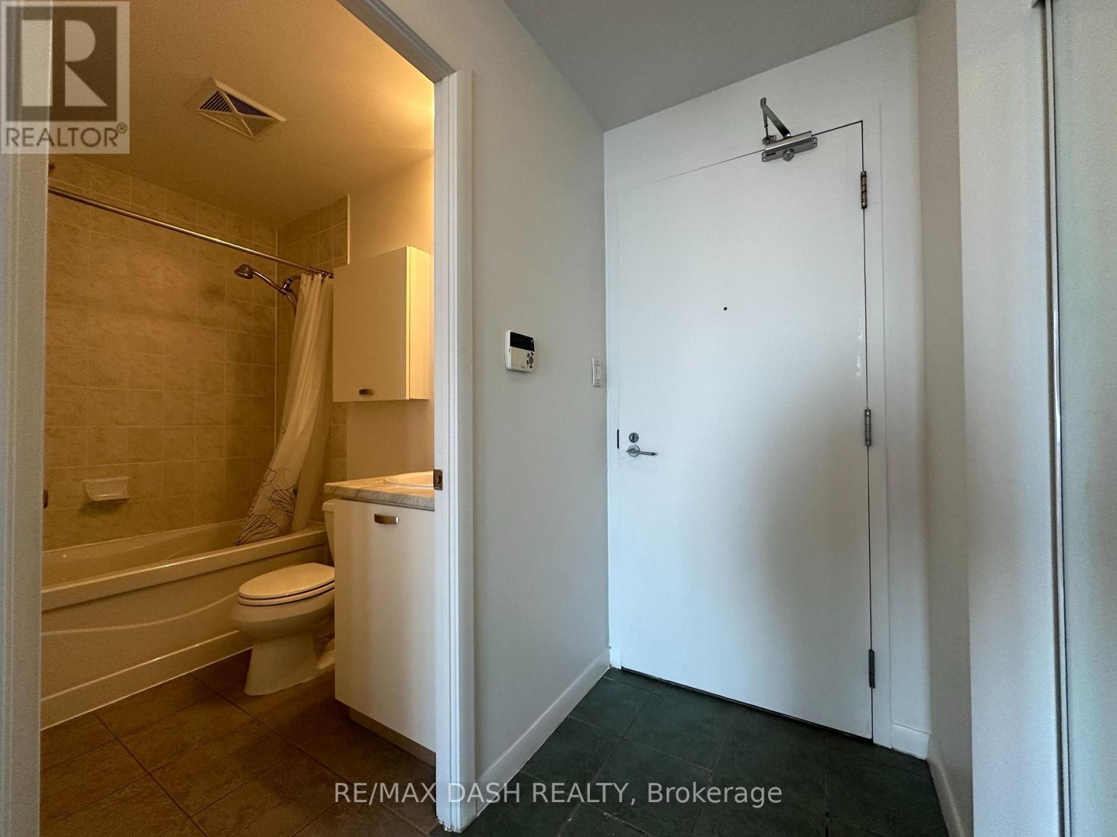 3707 - 38 Grenville Street, Toronto, Ontario  M4Y 1X4 - Photo 26 - C12883140