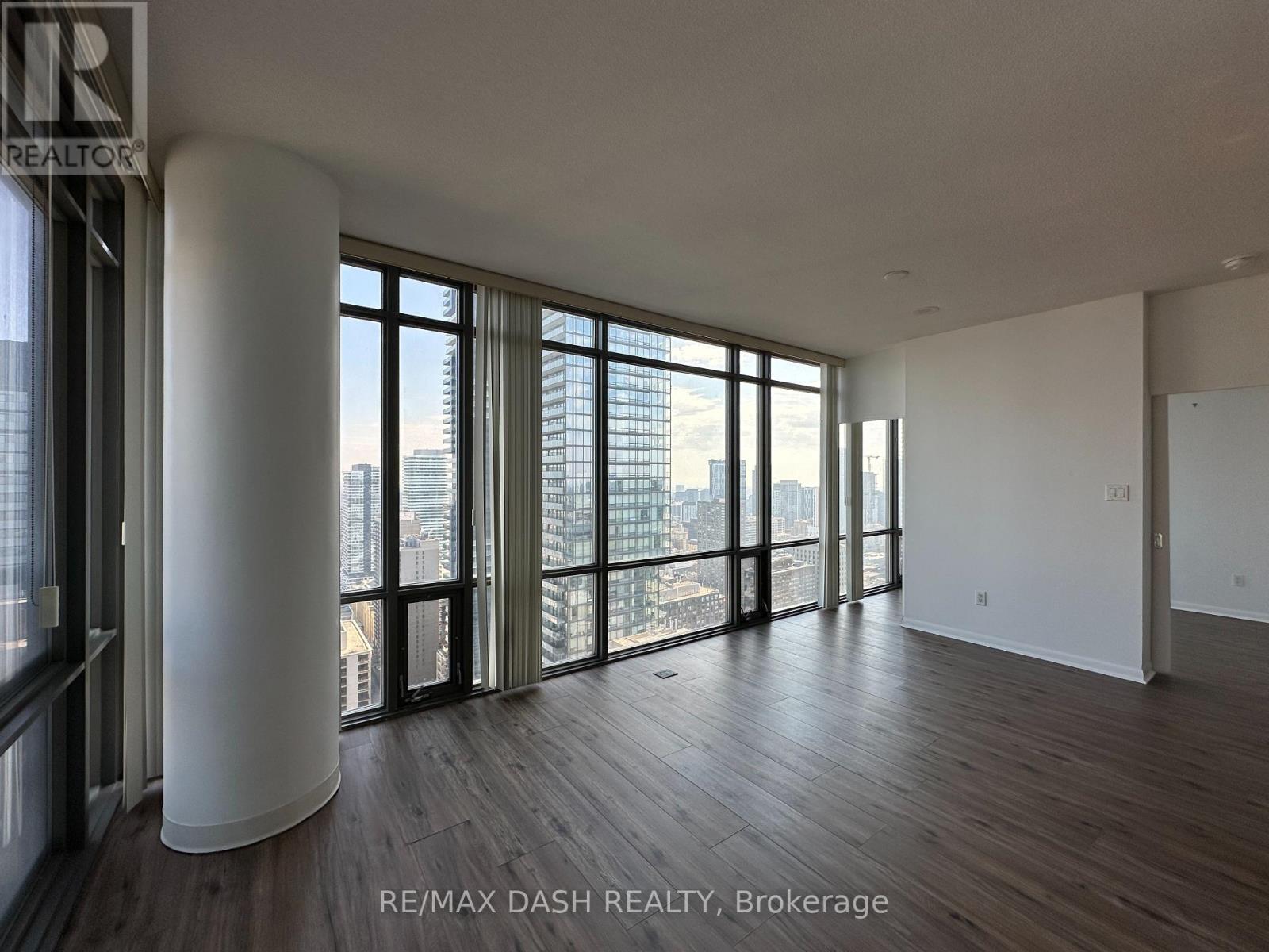 3707 - 38 Grenville Street, Toronto, Ontario  M4Y 1X4 - Photo 6 - C12883140