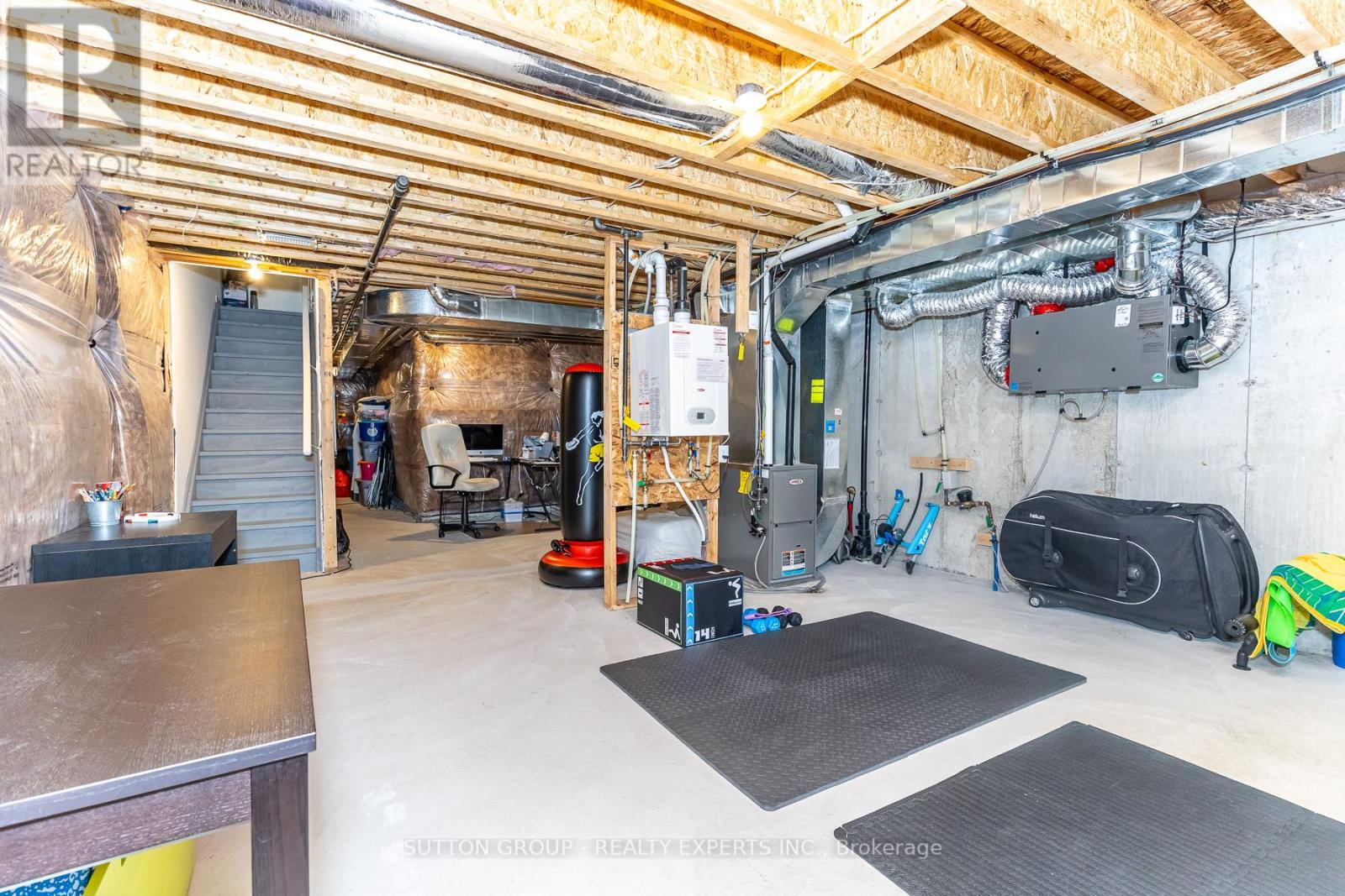 130 Ice Palace Crescent, Oshawa, Ontario  L1H 7K4 - Photo 39 - E13014800