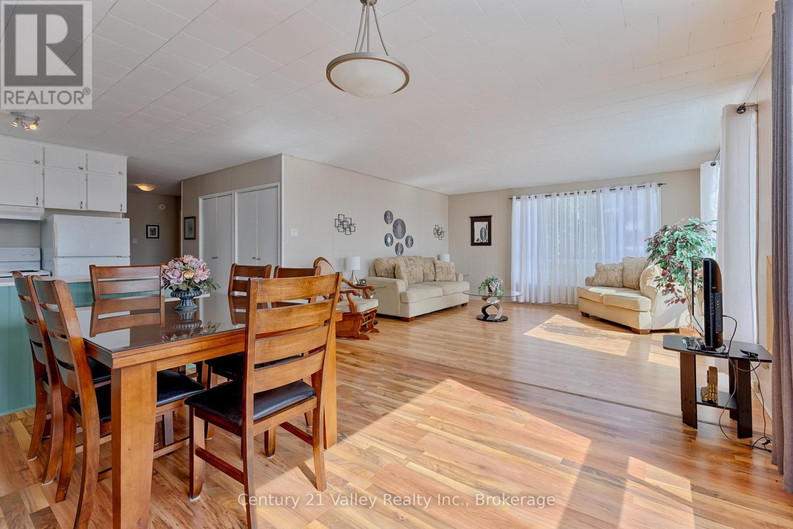 636 Mill Street, Greater Madawaska, Ontario  K0J 1H0 - Photo 40 - X12922572