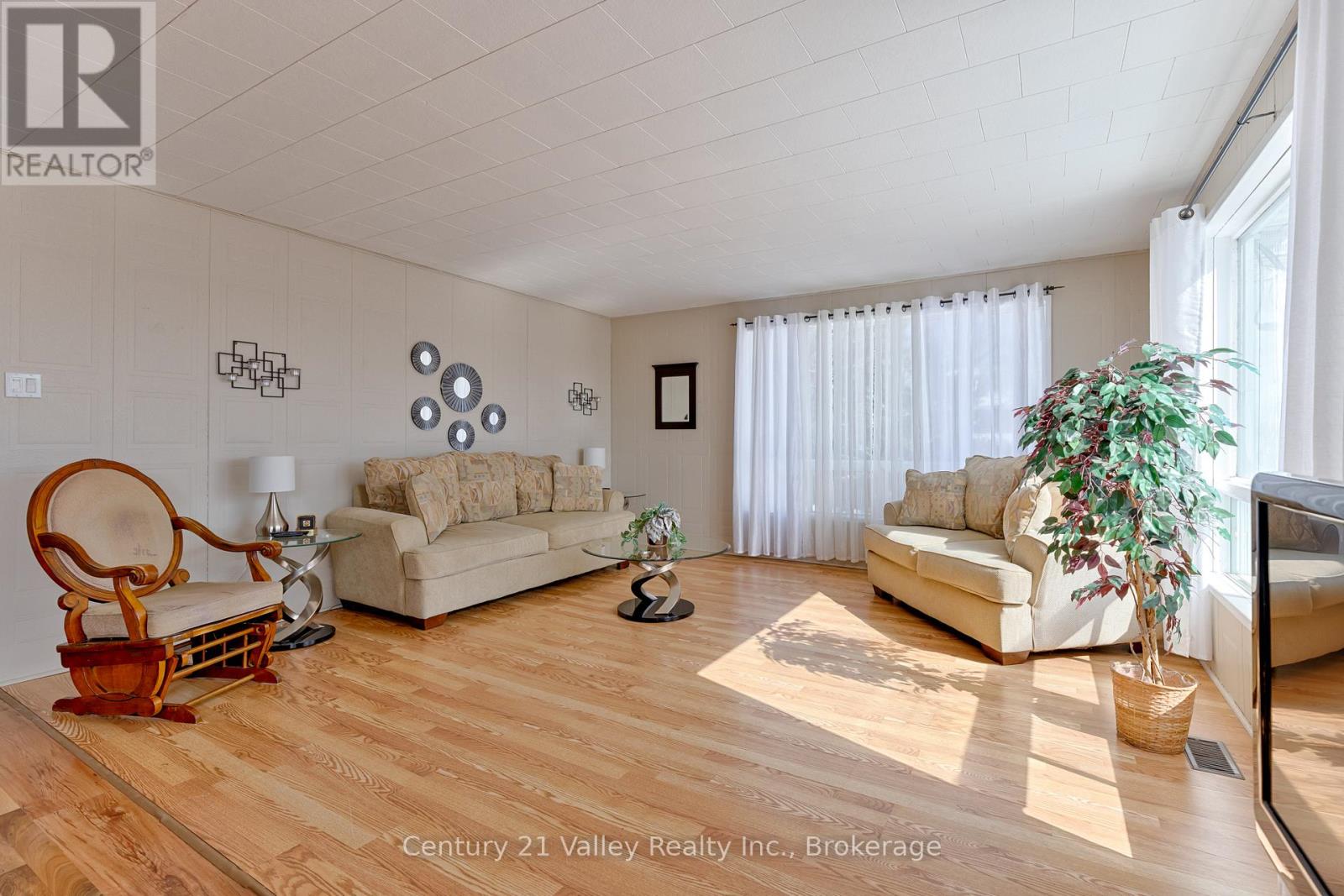 636 Mill Street, Greater Madawaska, Ontario  K0J 1H0 - Photo 41 - X12922572