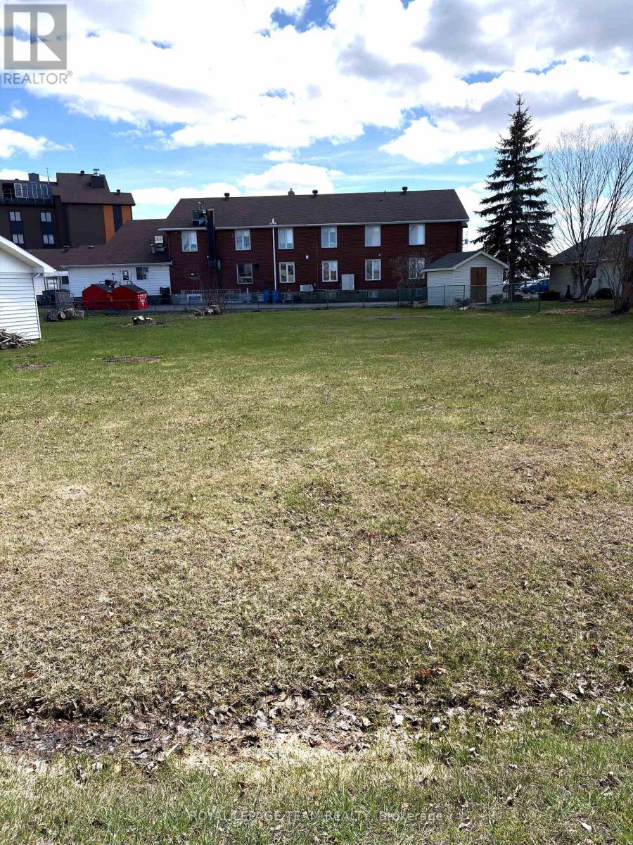 94 Simcoe Street, South Stormont, Ontario  K0C 1P0 - Photo 2 - X13030384