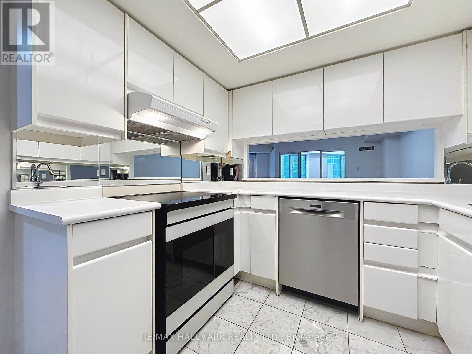 302 - 33 University Avenue, Toronto (Bay Street Corridor), Ontario  M5J 2S7 - Photo 17 - C13030462