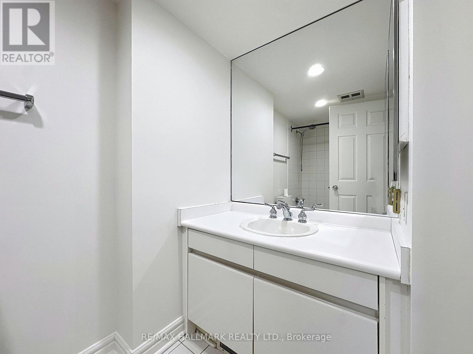 302 - 33 University Avenue, Toronto (Bay Street Corridor), Ontario  M5J 2S7 - Photo 33 - C13030462