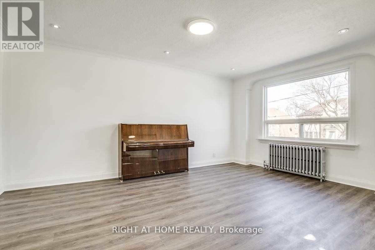 1738 Bayview Avenue, Toronto, Ontario  M4G 3C4 - Photo 4 - C13030528