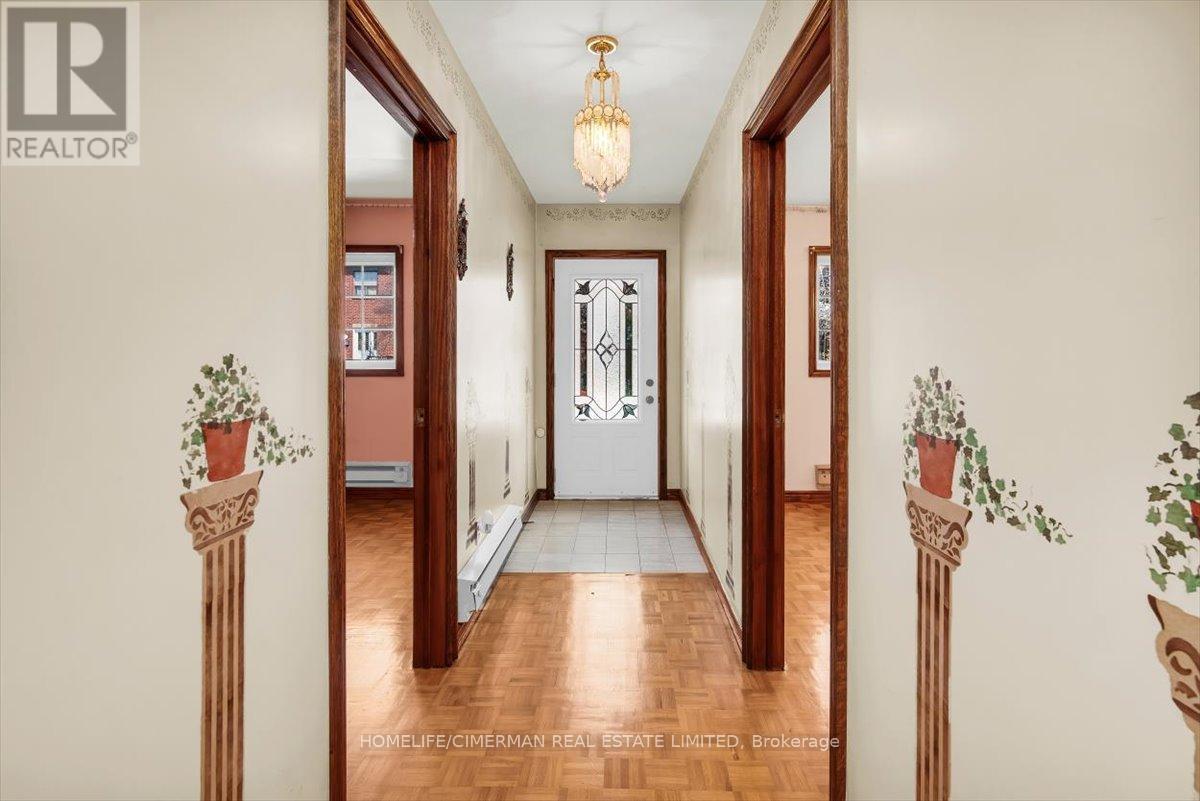 69 Robinson Street, Toronto, Ontario  M6J 1L4 - Photo 3 - C13030534