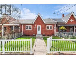 69 ROBINSON STREET, Toronto, Ontario