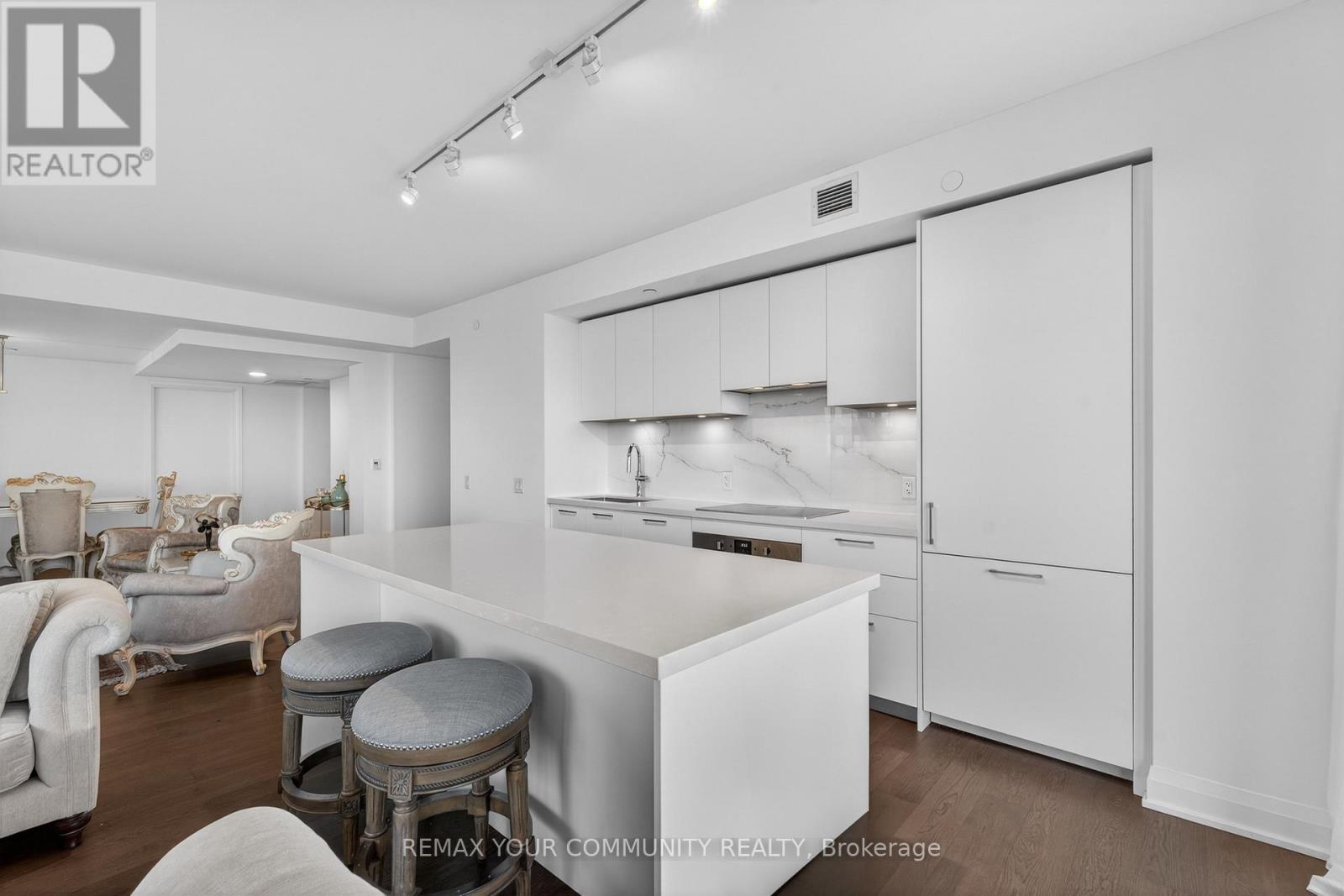 1305 - 33 Frederick Todd Way, Toronto, Ontario  M4G 0C9 - Photo 17 - C13030648