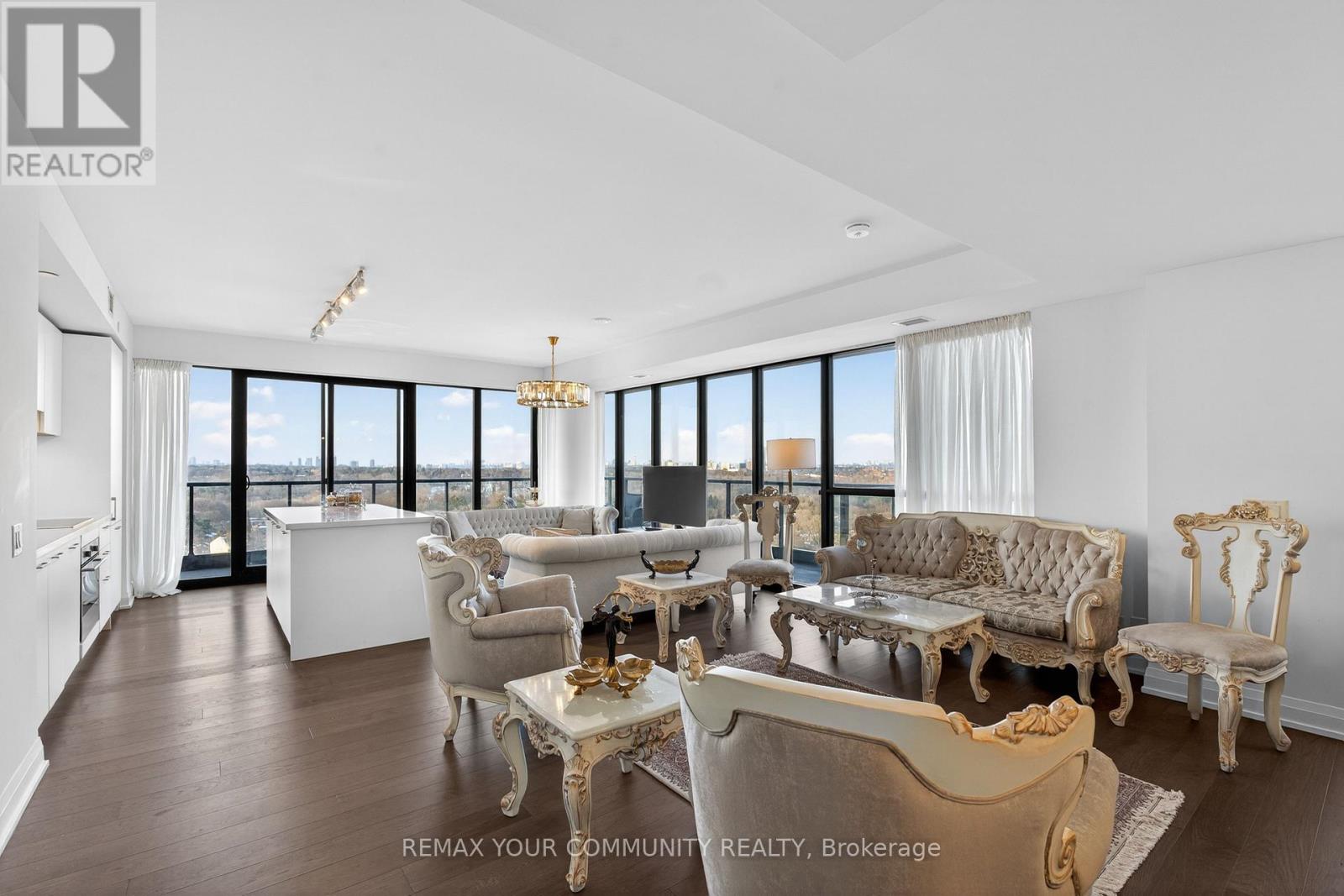 1305 - 33 Frederick Todd Way, Toronto, Ontario  M4G 0C9 - Photo 6 - C13030648