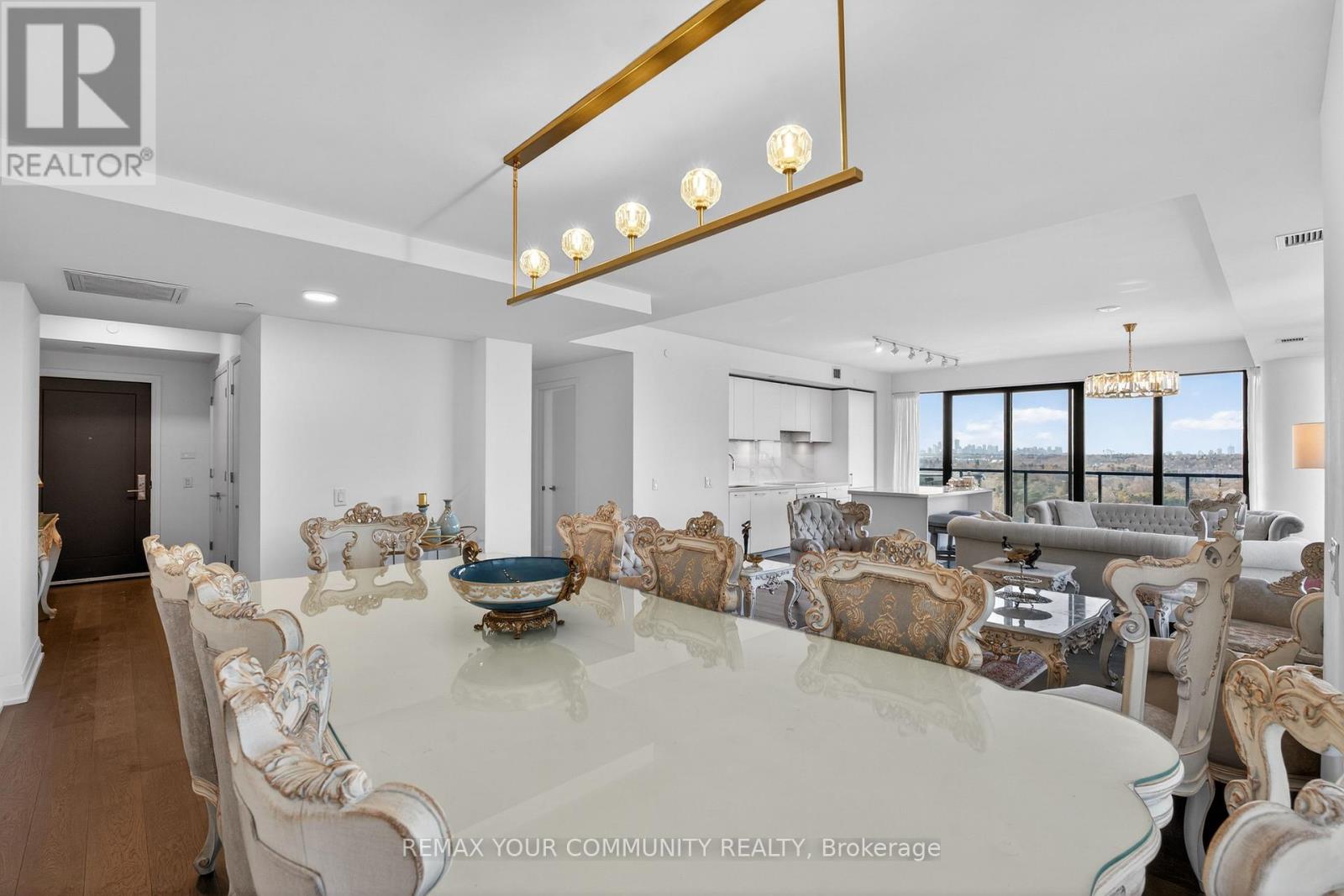 1305 - 33 Frederick Todd Way, Toronto, Ontario  M4G 0C9 - Photo 7 - C13030648