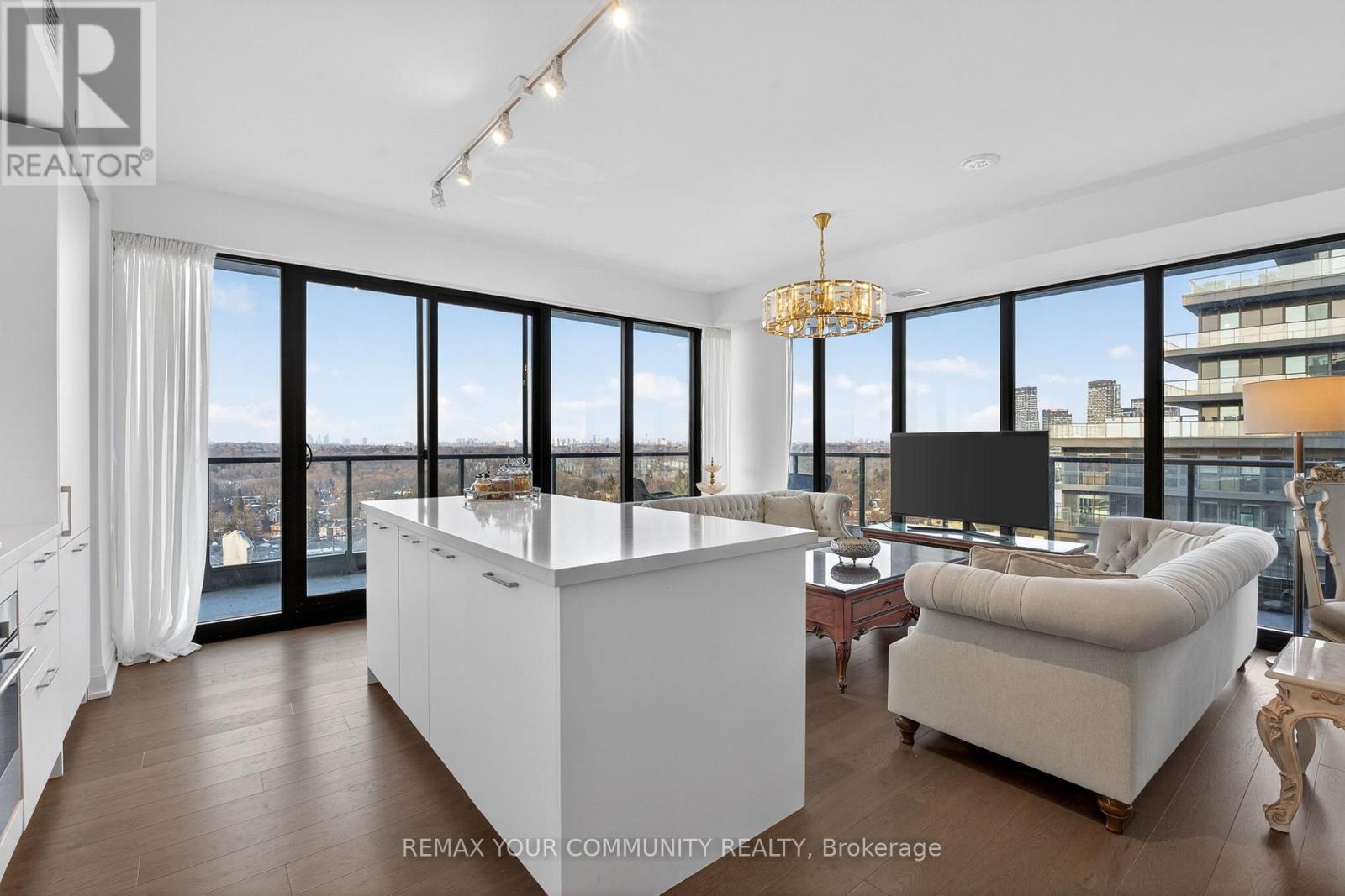 1305 - 33 Frederick Todd Way, Toronto, Ontario  M4G 0C9 - Photo 9 - C13030648