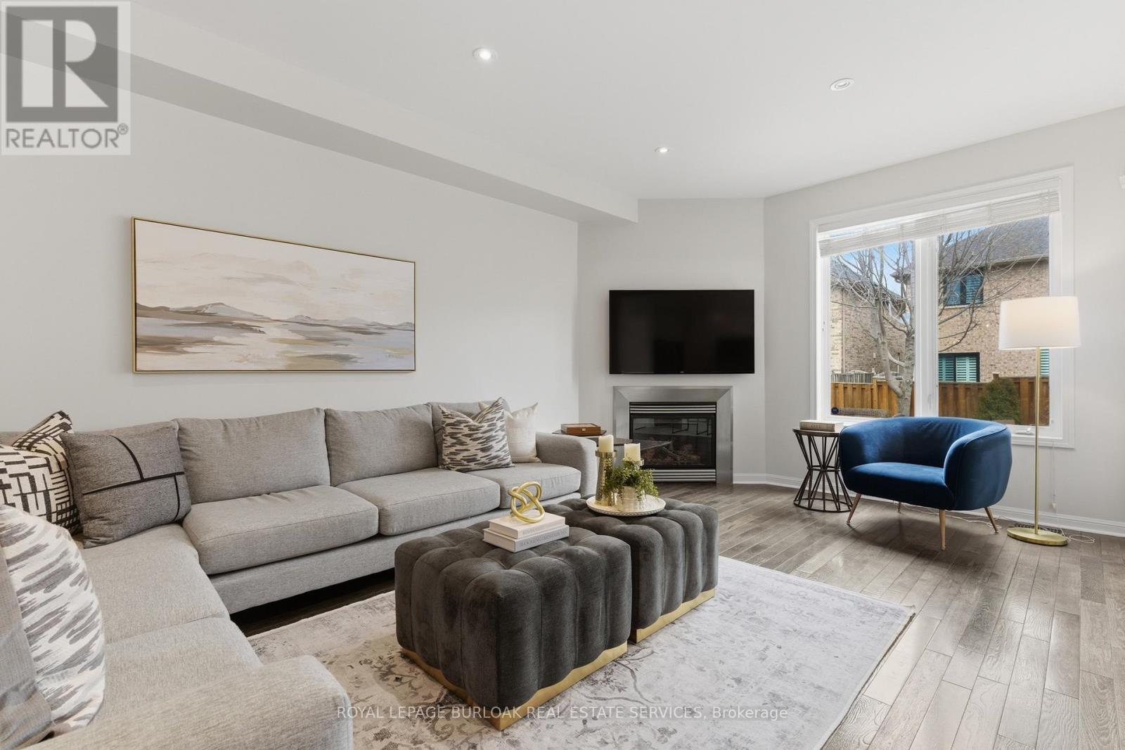 2267 WHISTLING SPRINGS CRESCENT, Oakville, Ontario