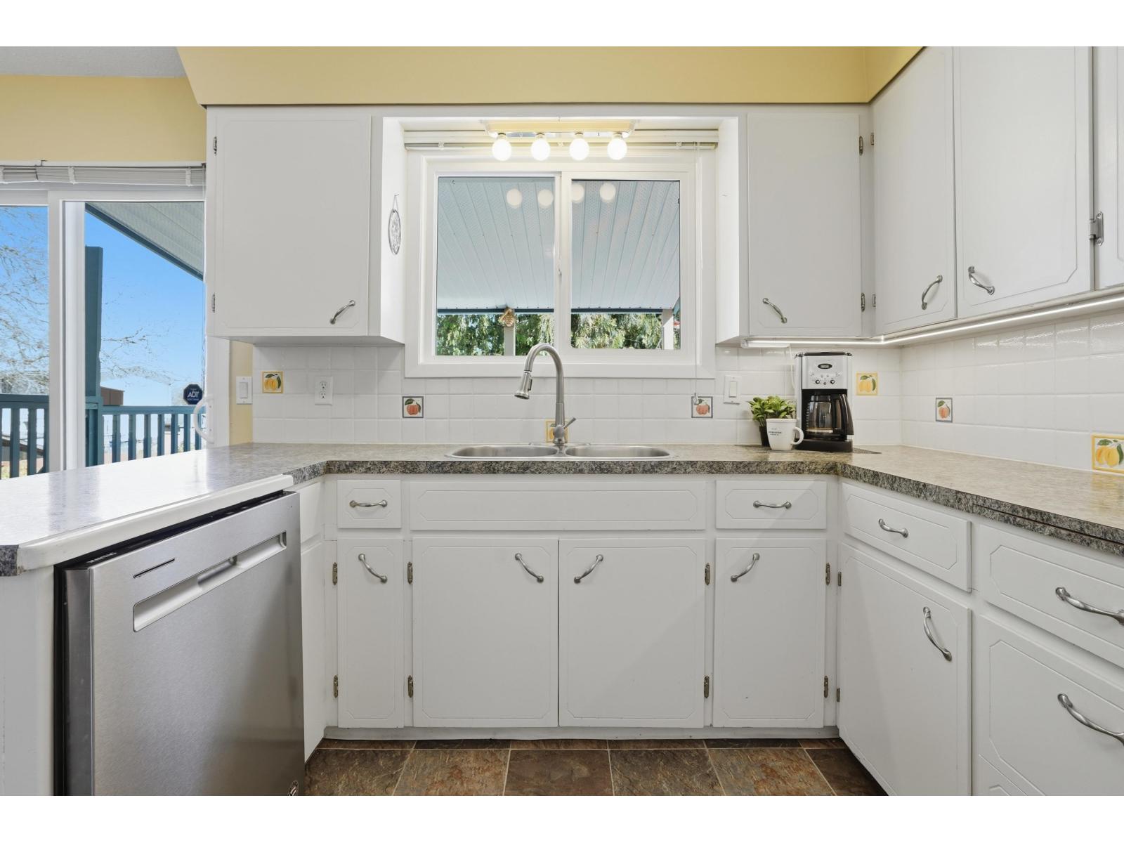 10096 Killarney Drive, Fairfield Island, Chilliwack, British Columbia  V2P 5P8 - Photo 12 - R3110472