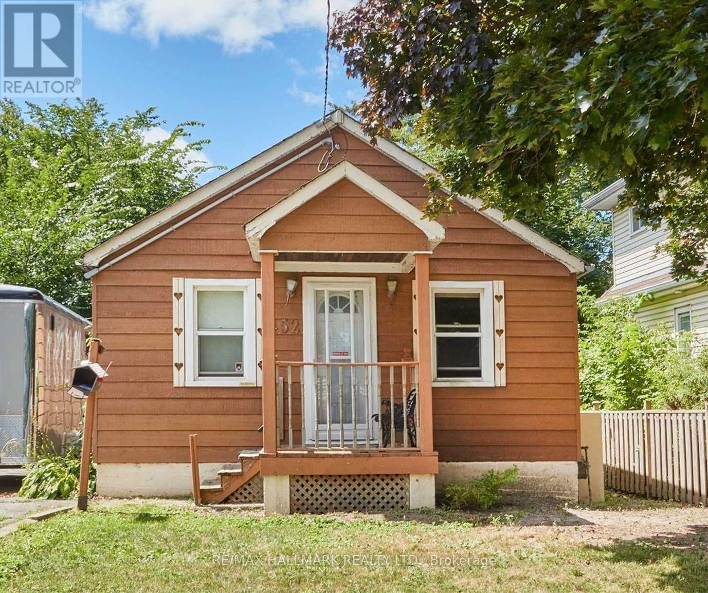 452 MONTRAVE AVENUE, Oshawa, Ontario