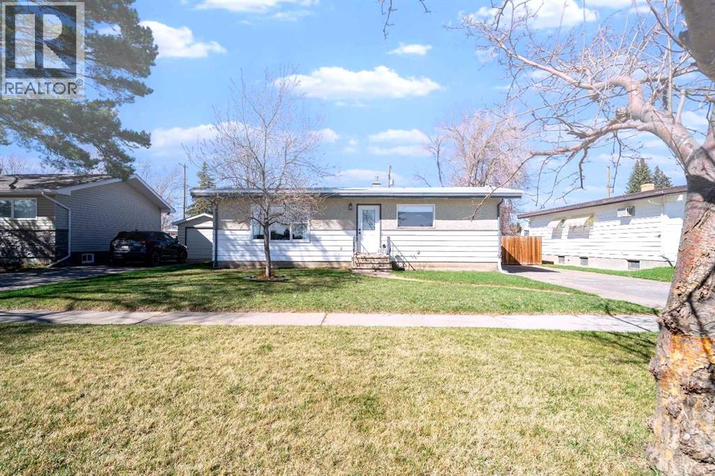 4821 56 Avenue, Taber, Alberta  T1G 1E4 - Photo 2 - A2303865