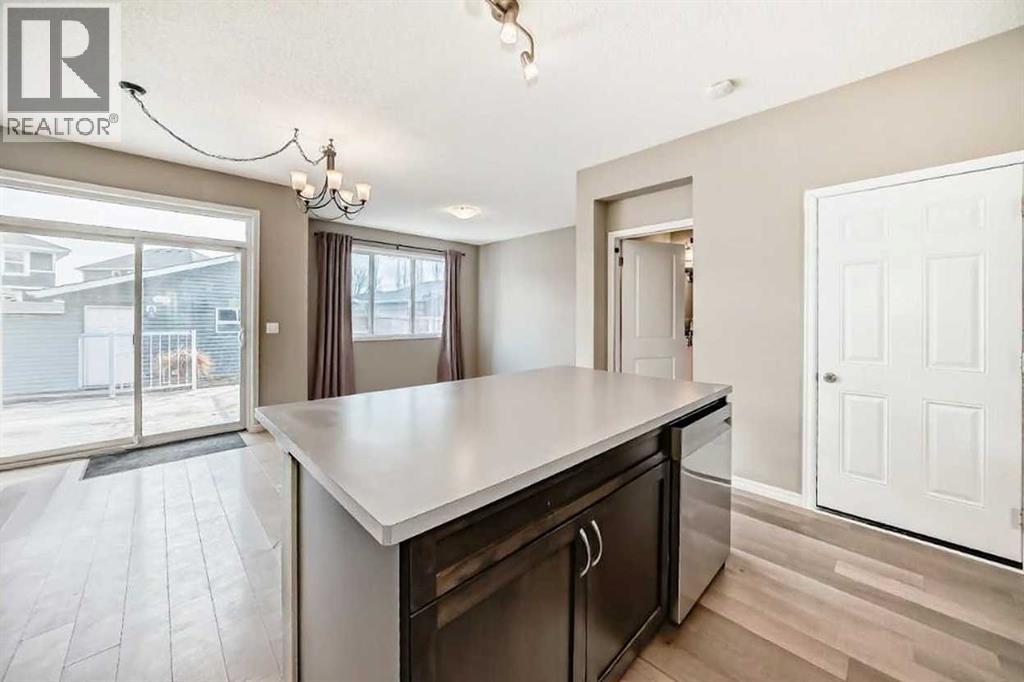 179 River Heights Crescent, Cochrane, Alberta  T4C 0S2 - Photo 6 - A2301289