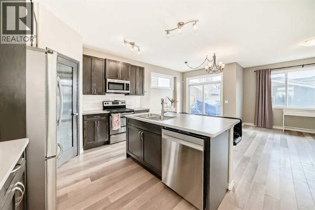 179 River Heights Crescent, Cochrane, Alberta  T4C 0S2 - Photo 5 - A2301289