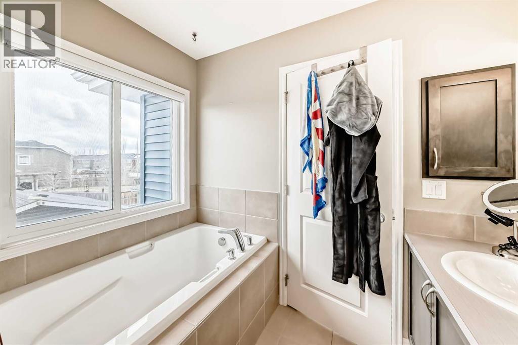 179 River Heights Crescent, Cochrane, Alberta  T4C 0S2 - Photo 23 - A2301289