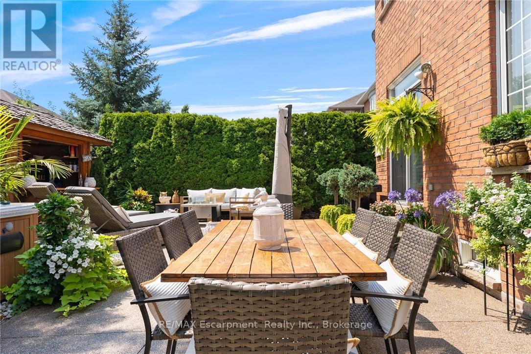 2454 Longridge Crescent, Oakville, Ontario  L6H 6N8 - Photo 47 - W12925374