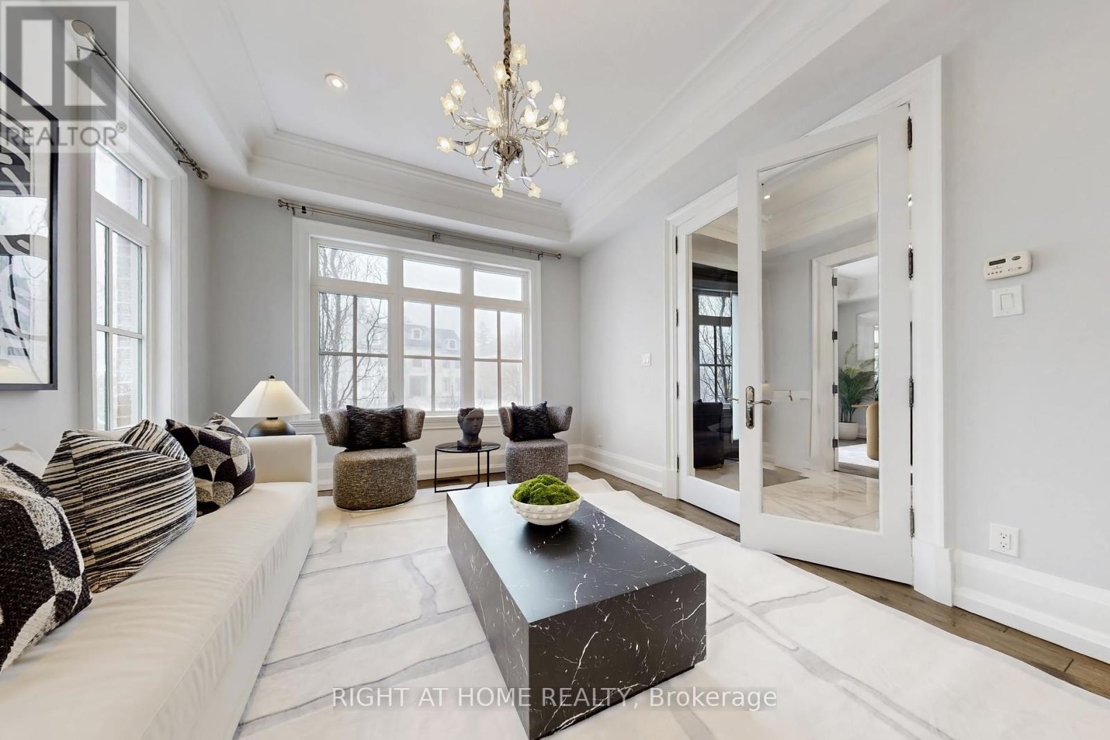 15 Davina Circle, Aurora, Ontario  L4G 0M2 - Photo 5 - N13030320