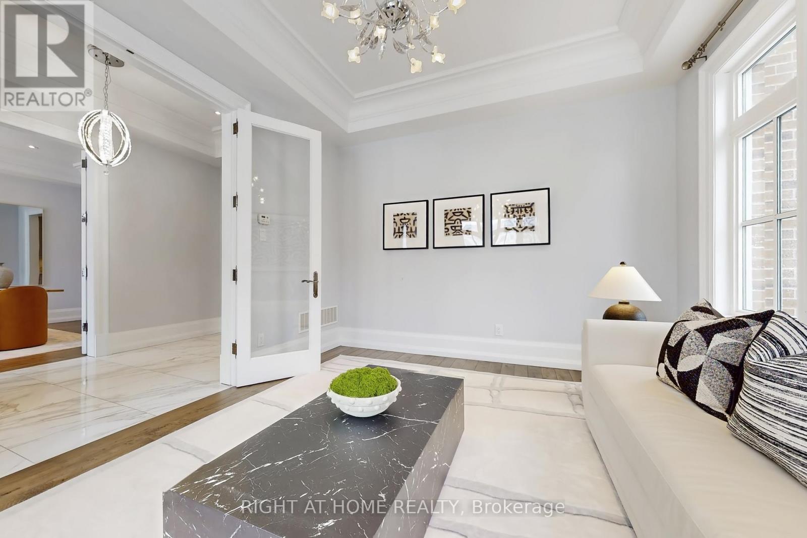 15 Davina Circle, Aurora, Ontario  L4G 0M2 - Photo 6 - N13030320