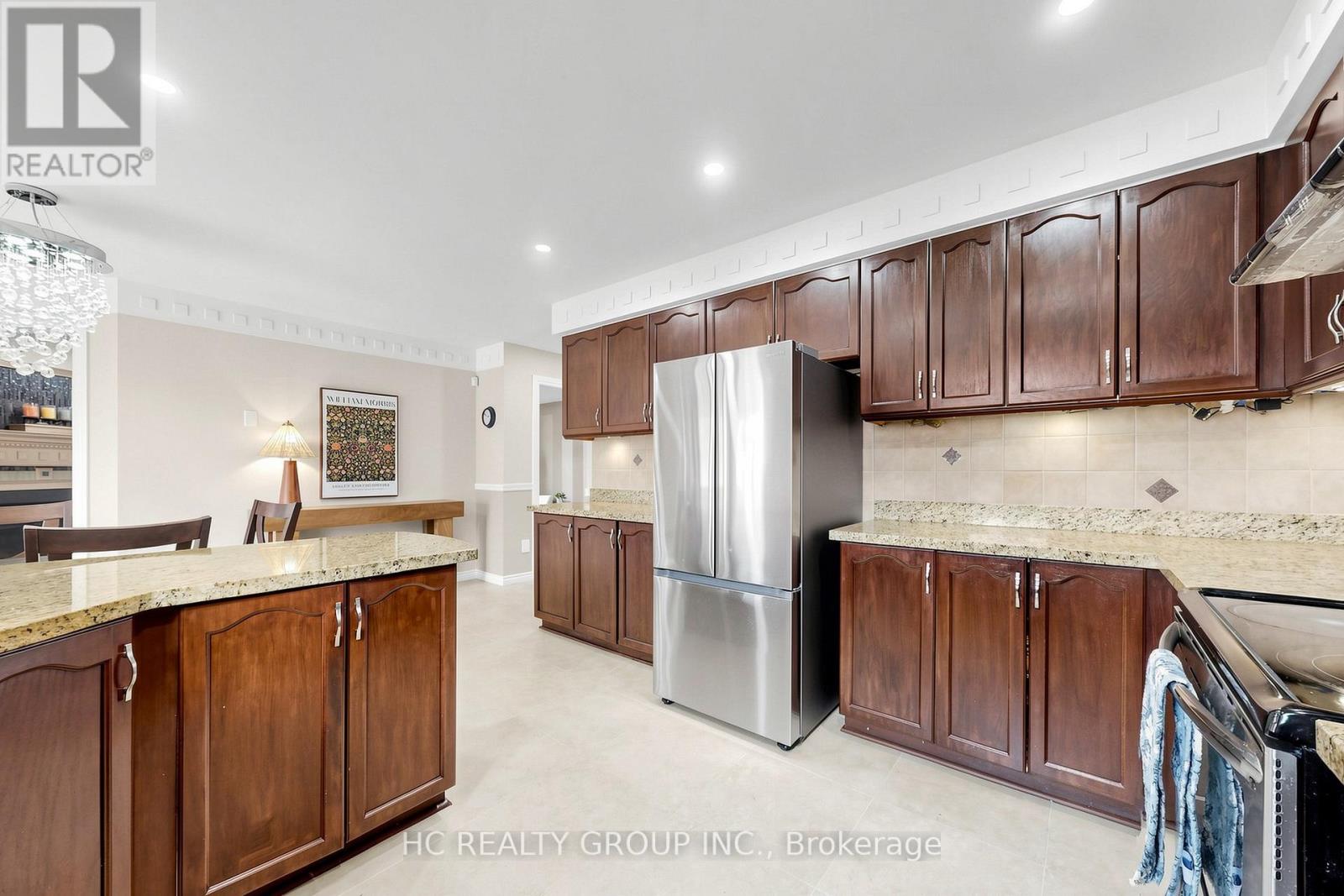 84 Viewmark Drive, Richmond Hill (Devonsleigh), Ontario  L4S 1E3 - Photo 18 - N13030358