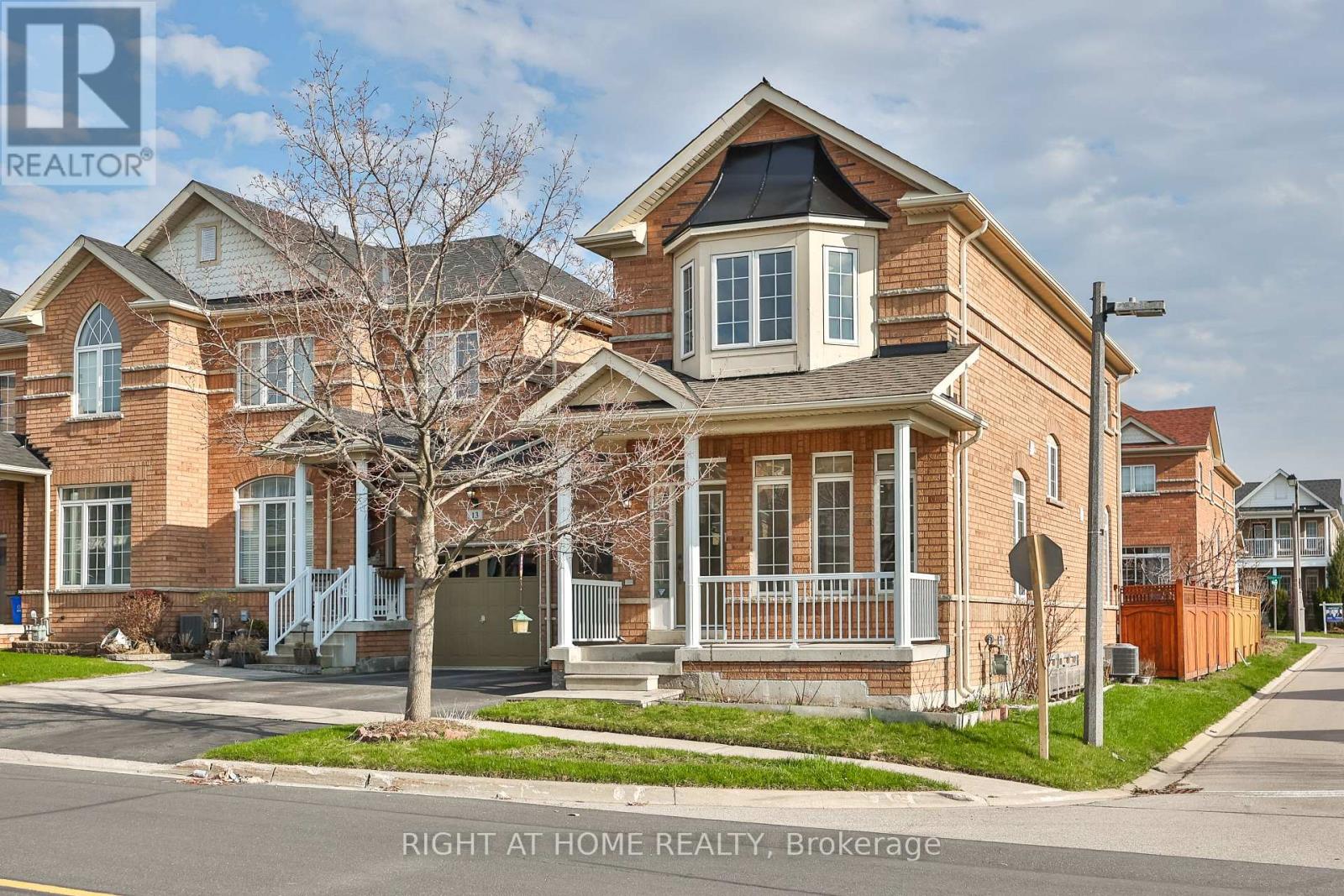 11 Rizal Avenue, Markham, Ontario  L6B 0G7 - Photo 1 - N13030366