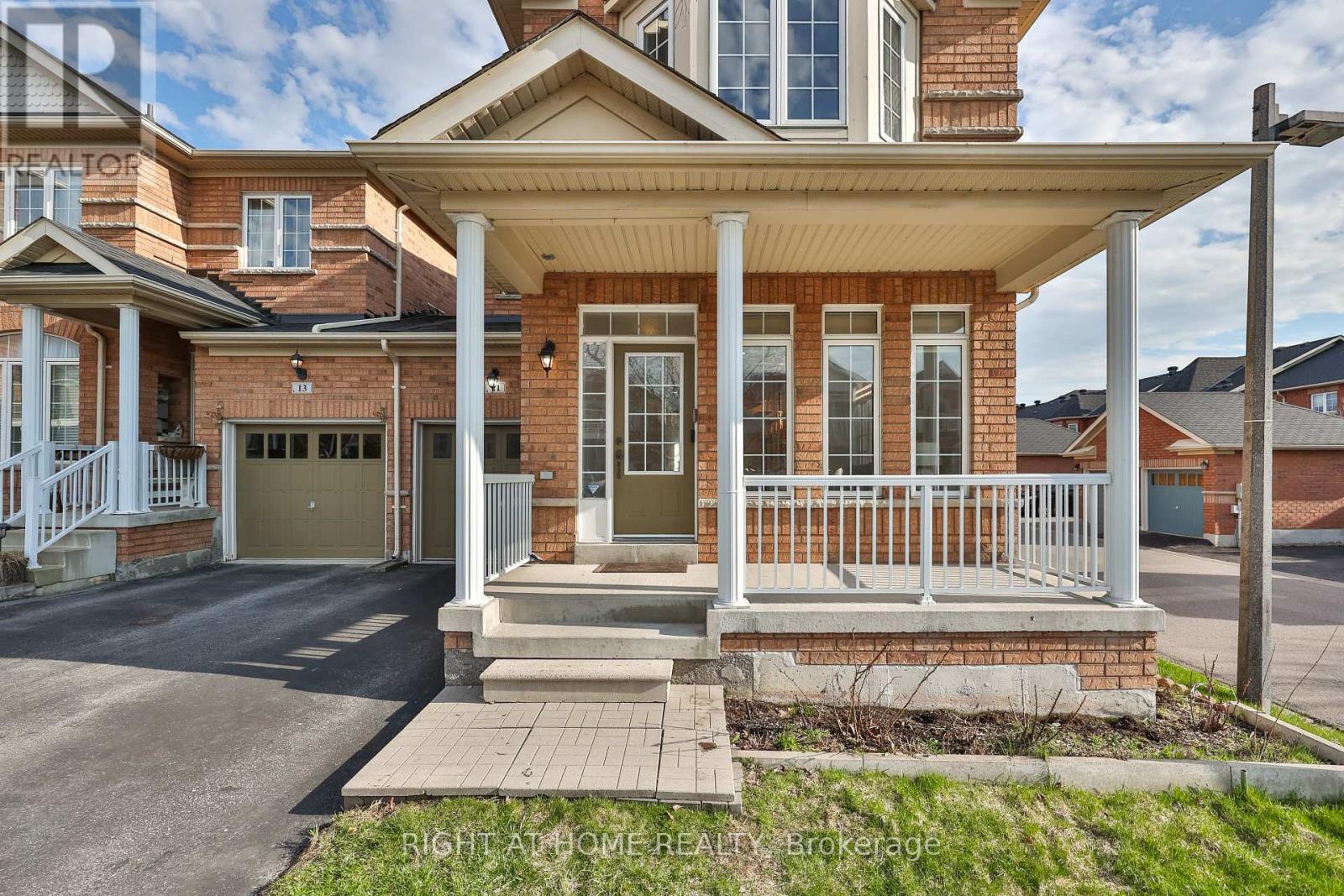 11 Rizal Avenue, Markham, Ontario  L6B 0G7 - Photo 3 - N13030366