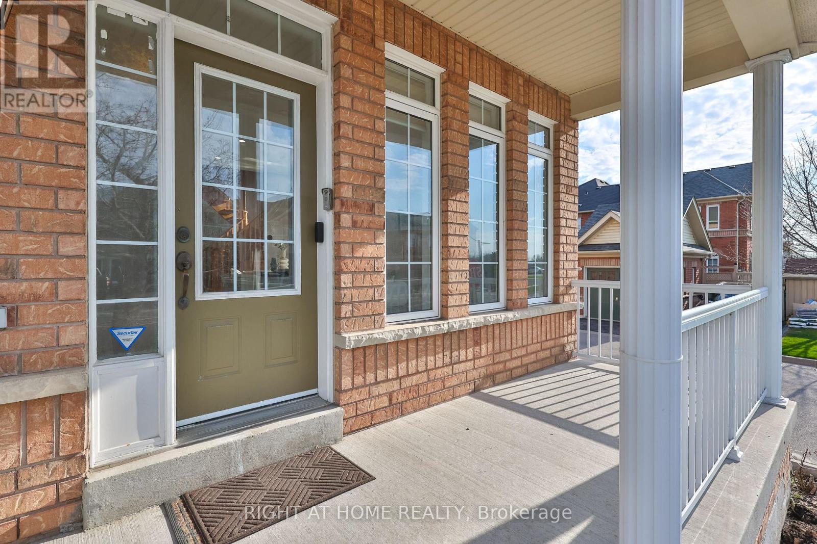 11 Rizal Avenue, Markham, Ontario  L6B 0G7 - Photo 4 - N13030366