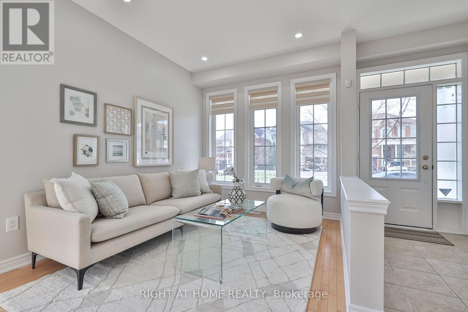 11 Rizal Avenue, Markham, Ontario  L6B 0G7 - Photo 5 - N13030366