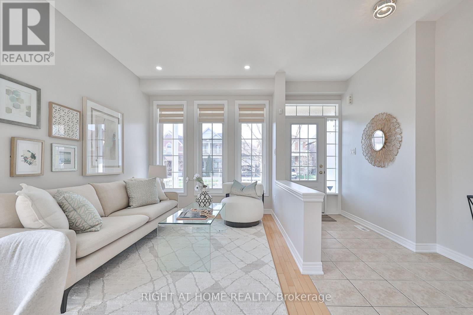 11 Rizal Avenue, Markham, Ontario  L6B 0G7 - Photo 6 - N13030366