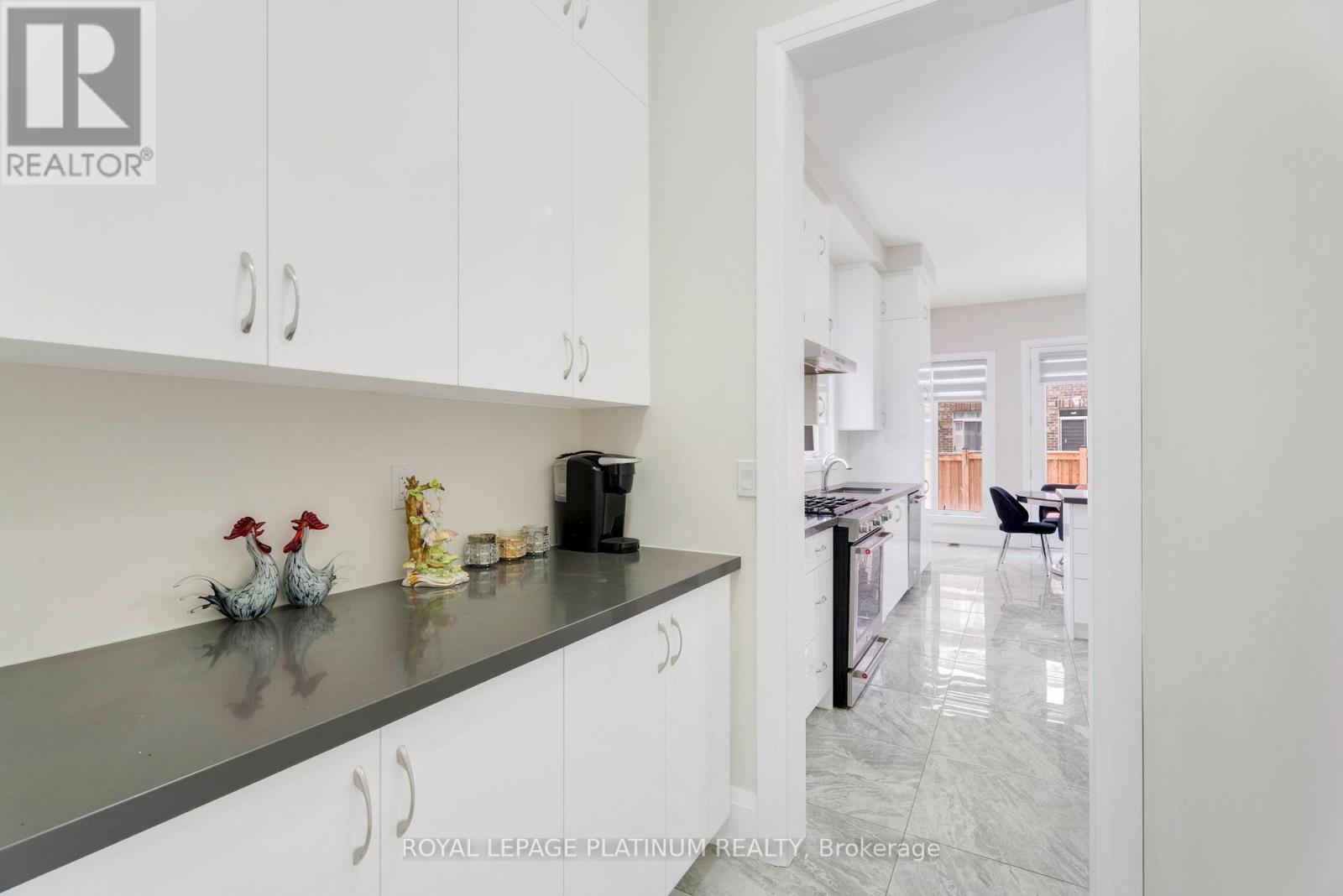 49 Westlake Crescent, Bradford West Gwillimbury, Ontario  L3Z 4K4 - Photo 8 - N13030370