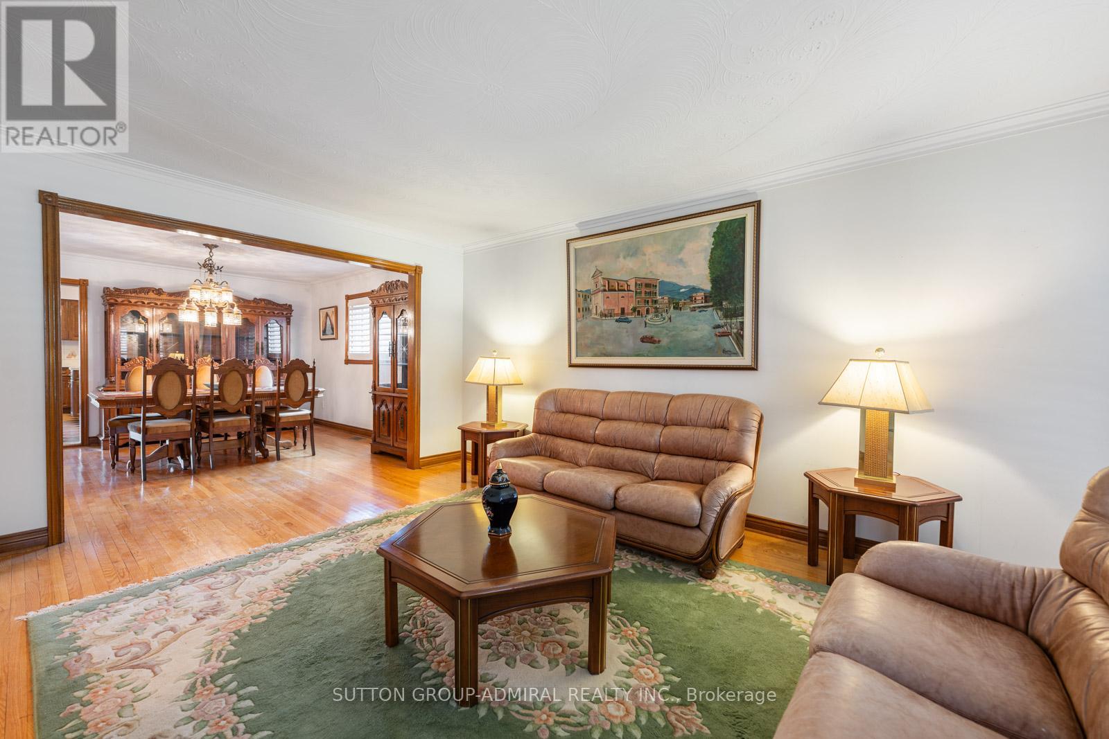 48 Weldrick Road W, Richmond Hill, Ontario  L4C 3T8 - Photo 6 - N13030394