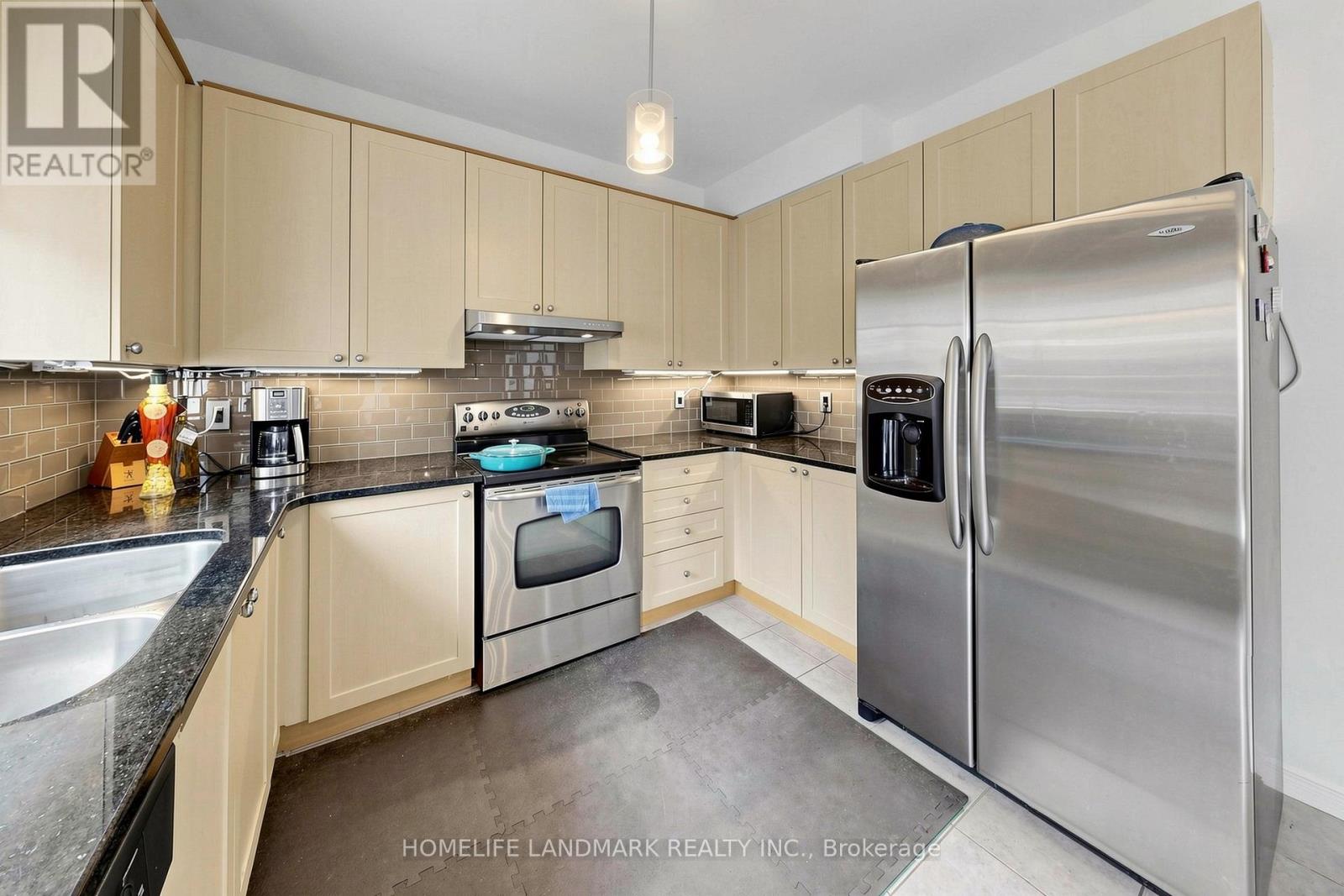 88 Barnwood Drive, Richmond Hill, Ontario  L4E 5A2 - Photo 12 - N13030436