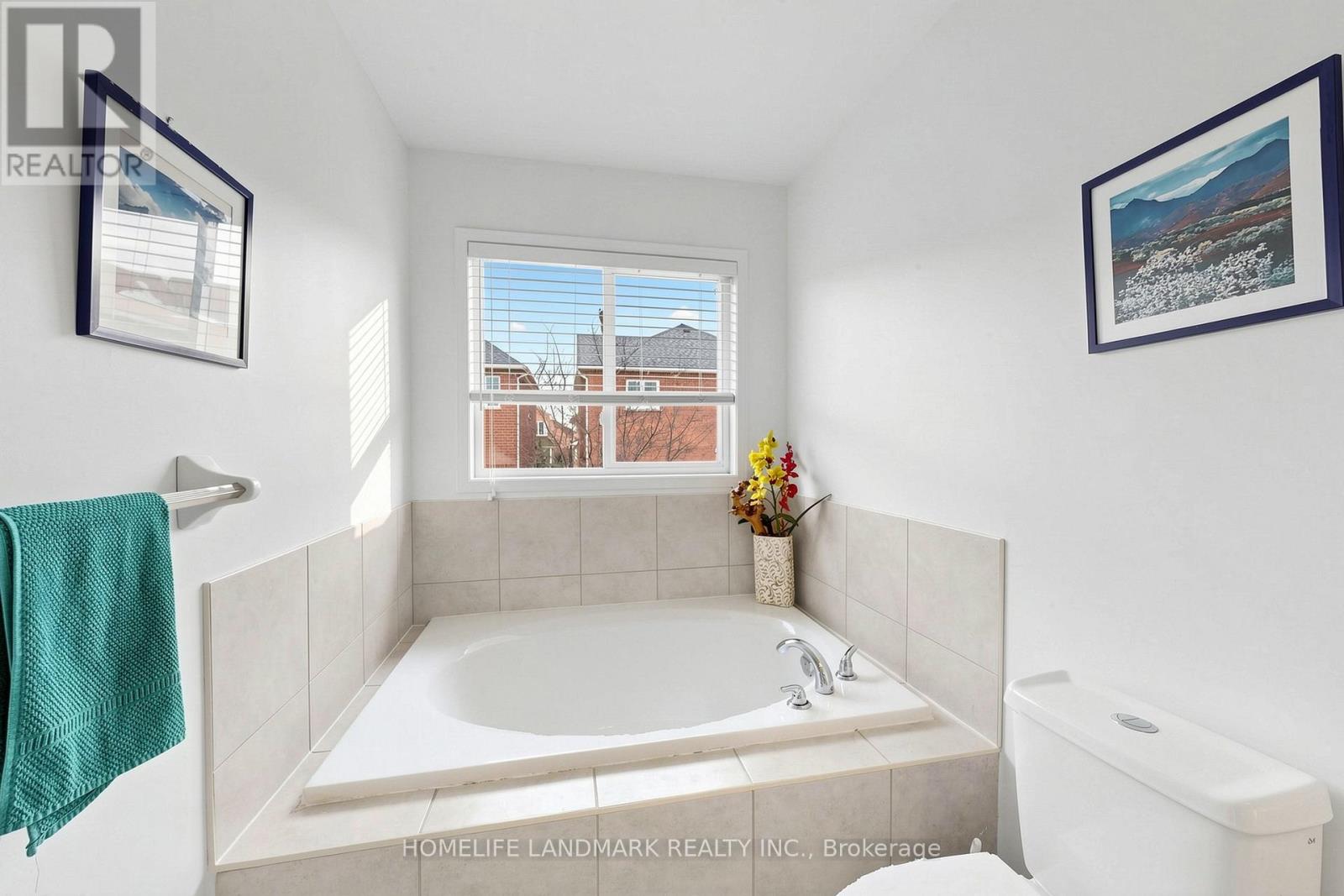 88 Barnwood Drive, Richmond Hill, Ontario  L4E 5A2 - Photo 27 - N13030436