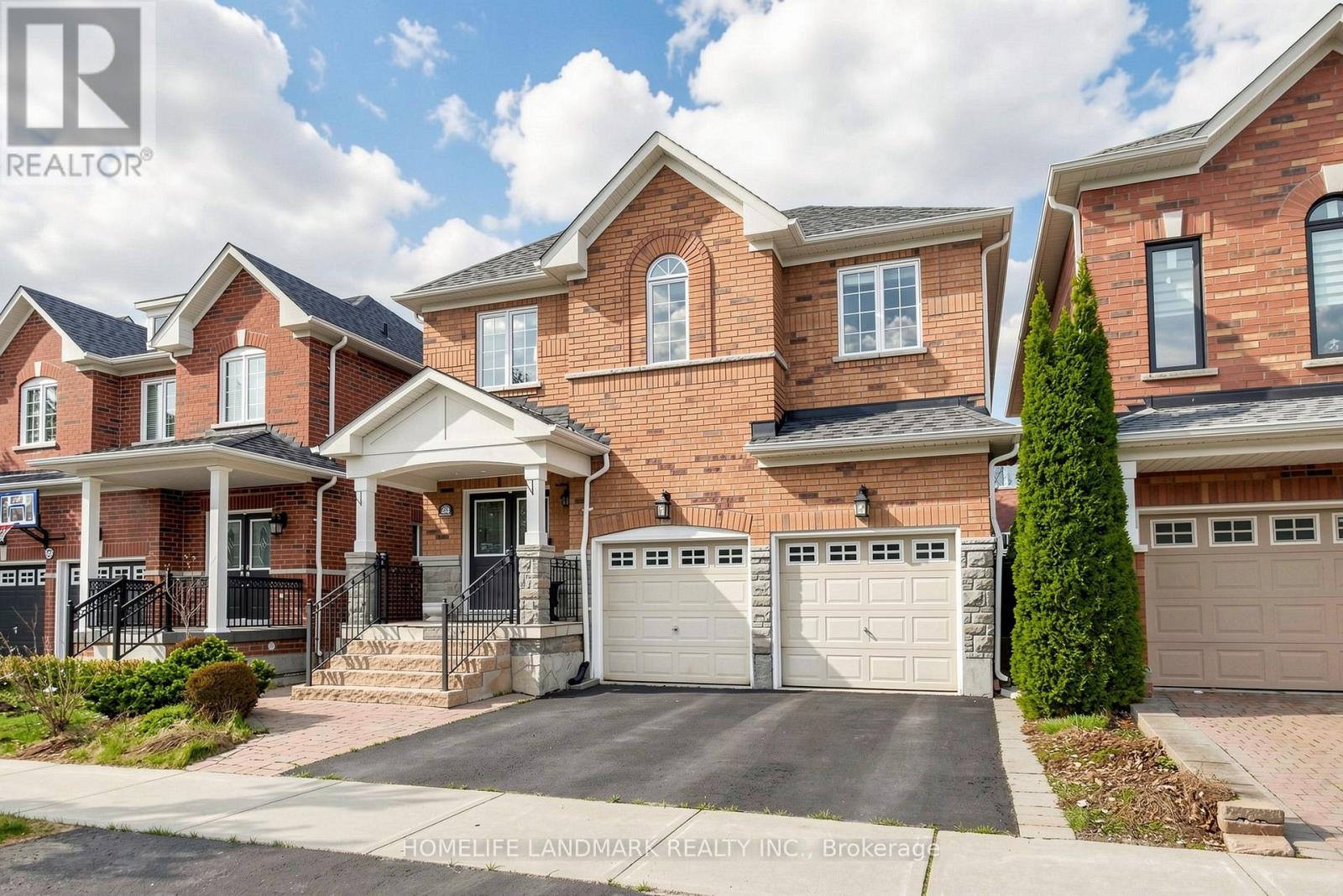 88 Barnwood Drive, Richmond Hill, Ontario  L4E 5A2 - Photo 3 - N13030436